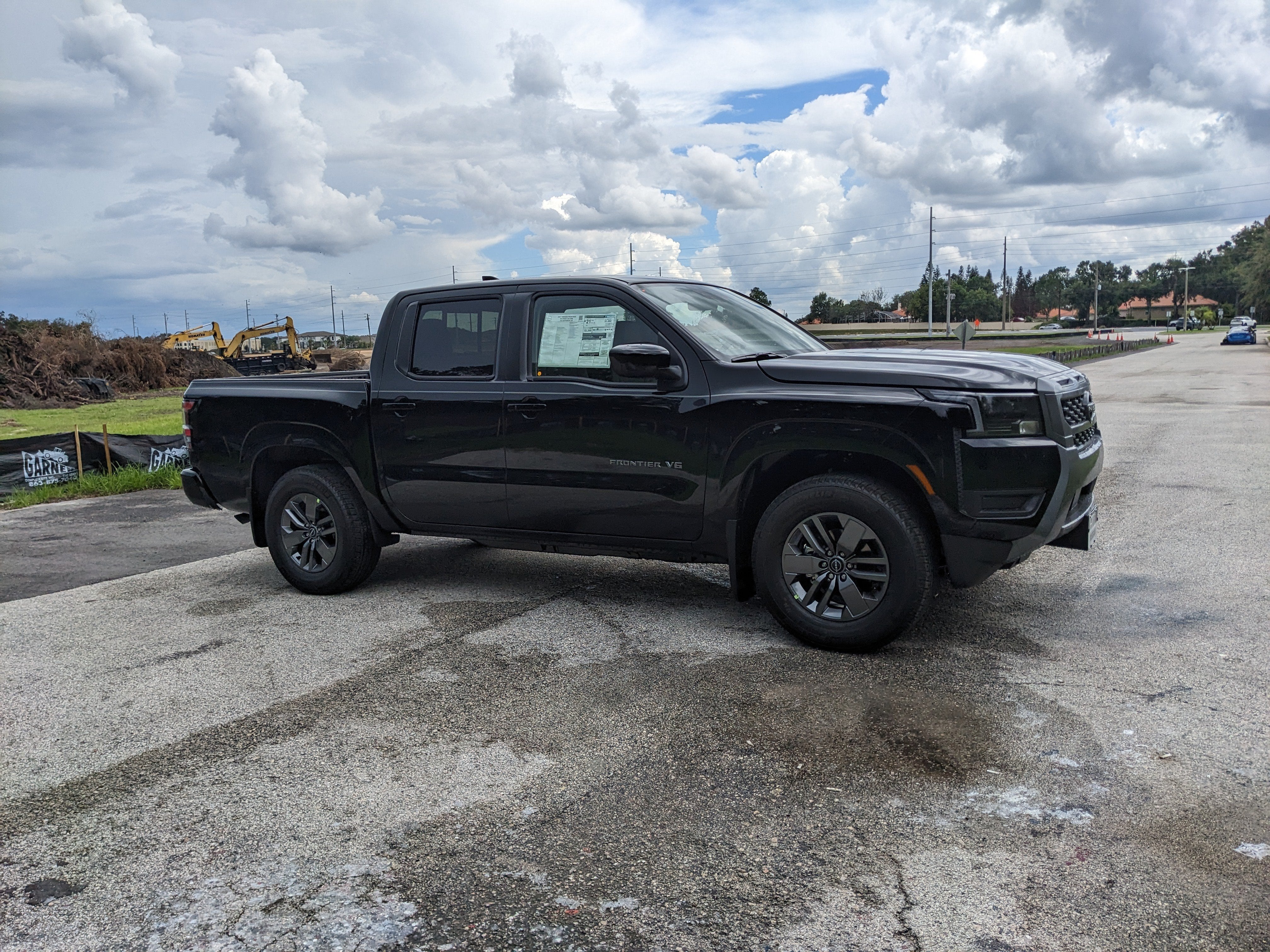 2027 Nissan Frontier SV