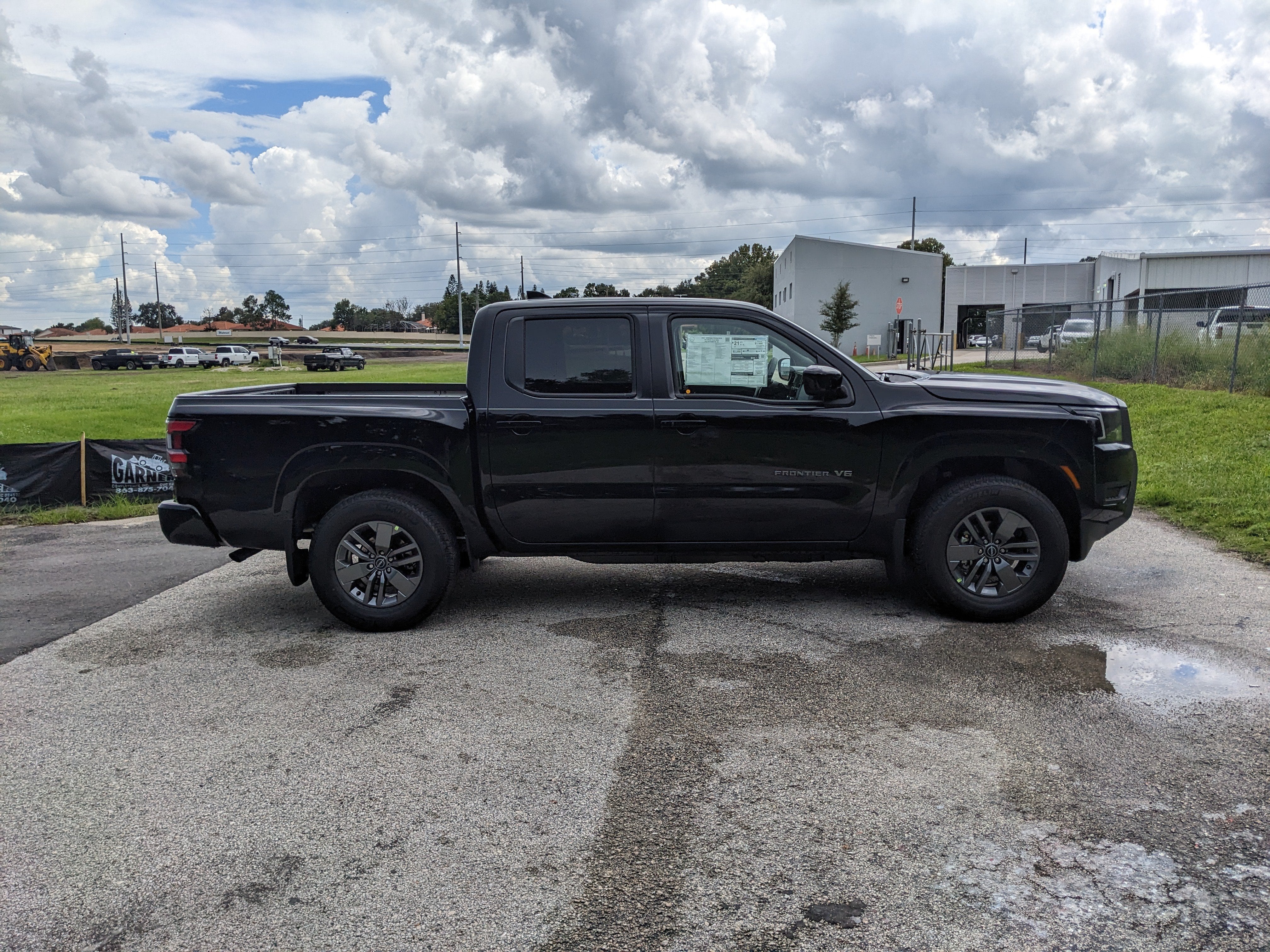 2027 Nissan Frontier SV