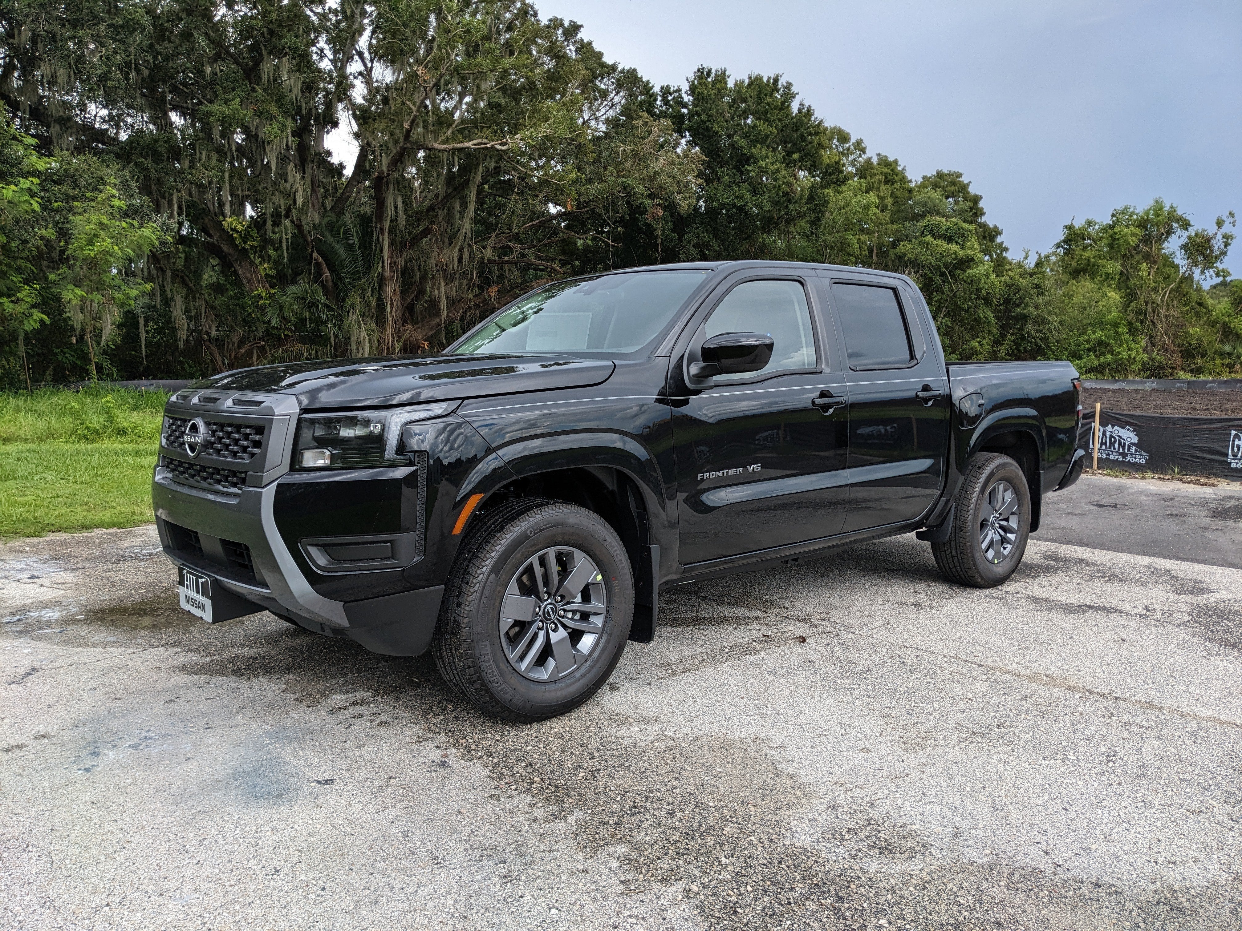 2027 Nissan Frontier SV