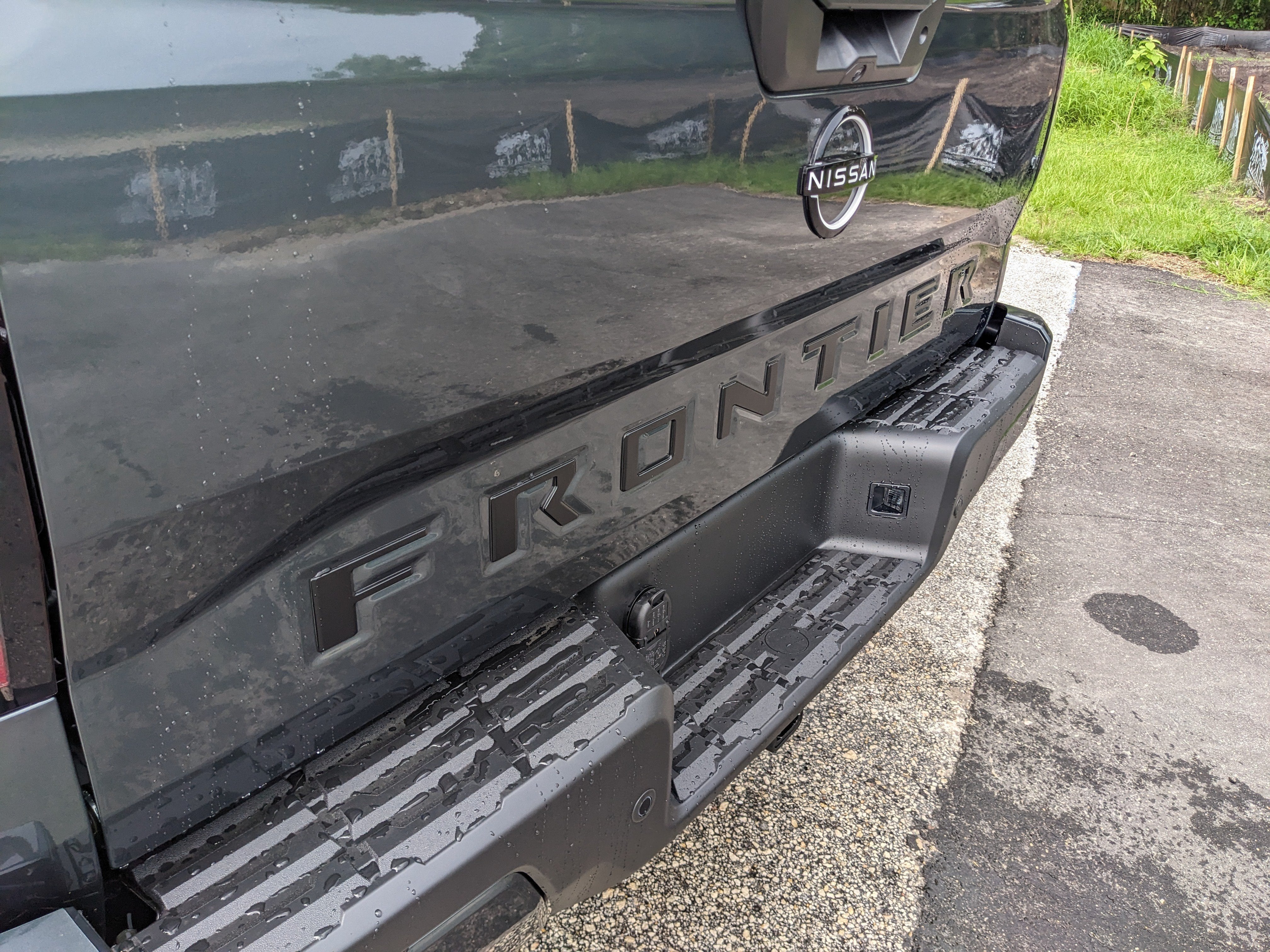 2027 Nissan Frontier SV