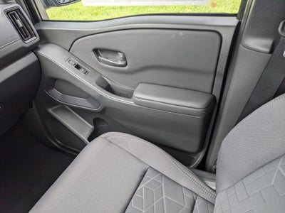 2027 Nissan Frontier SV