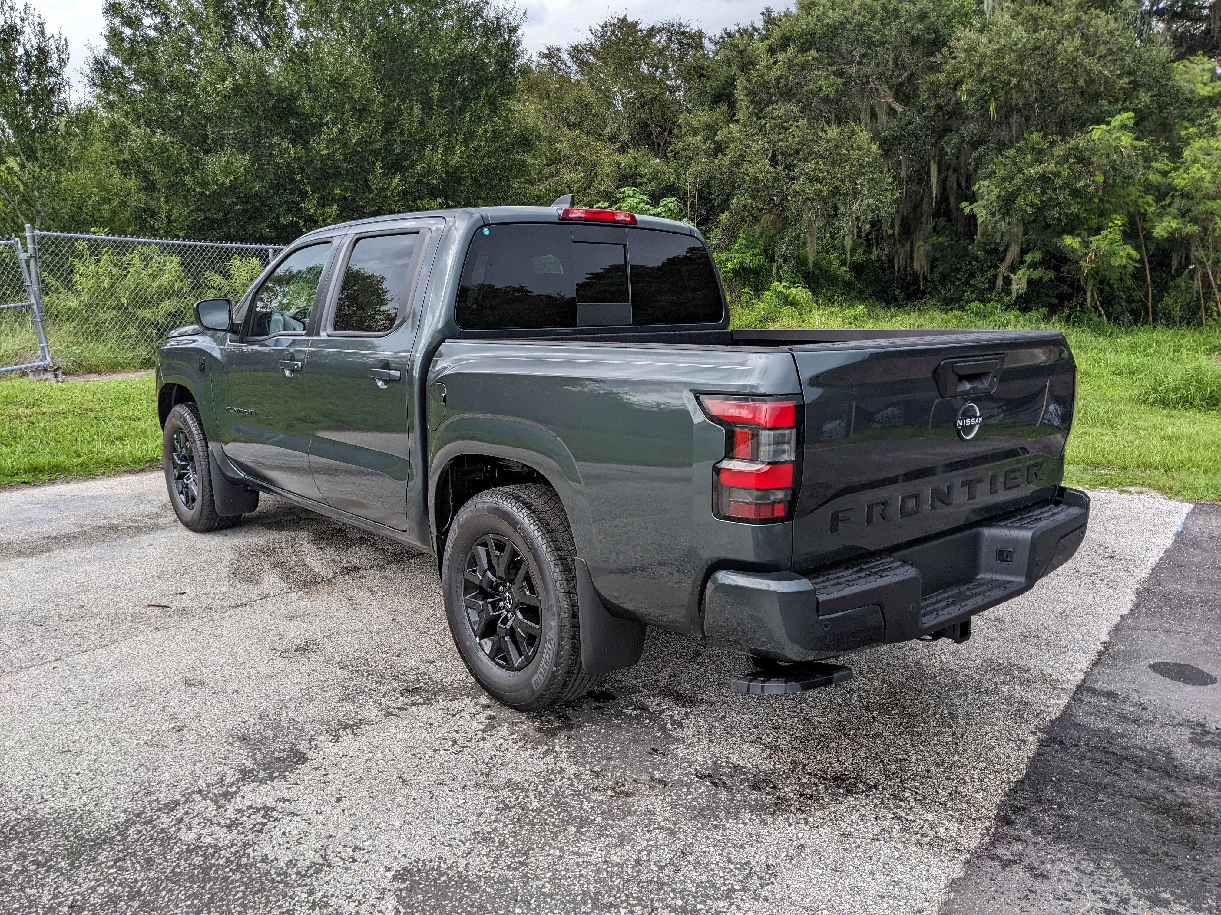 2027 Nissan Frontier SV