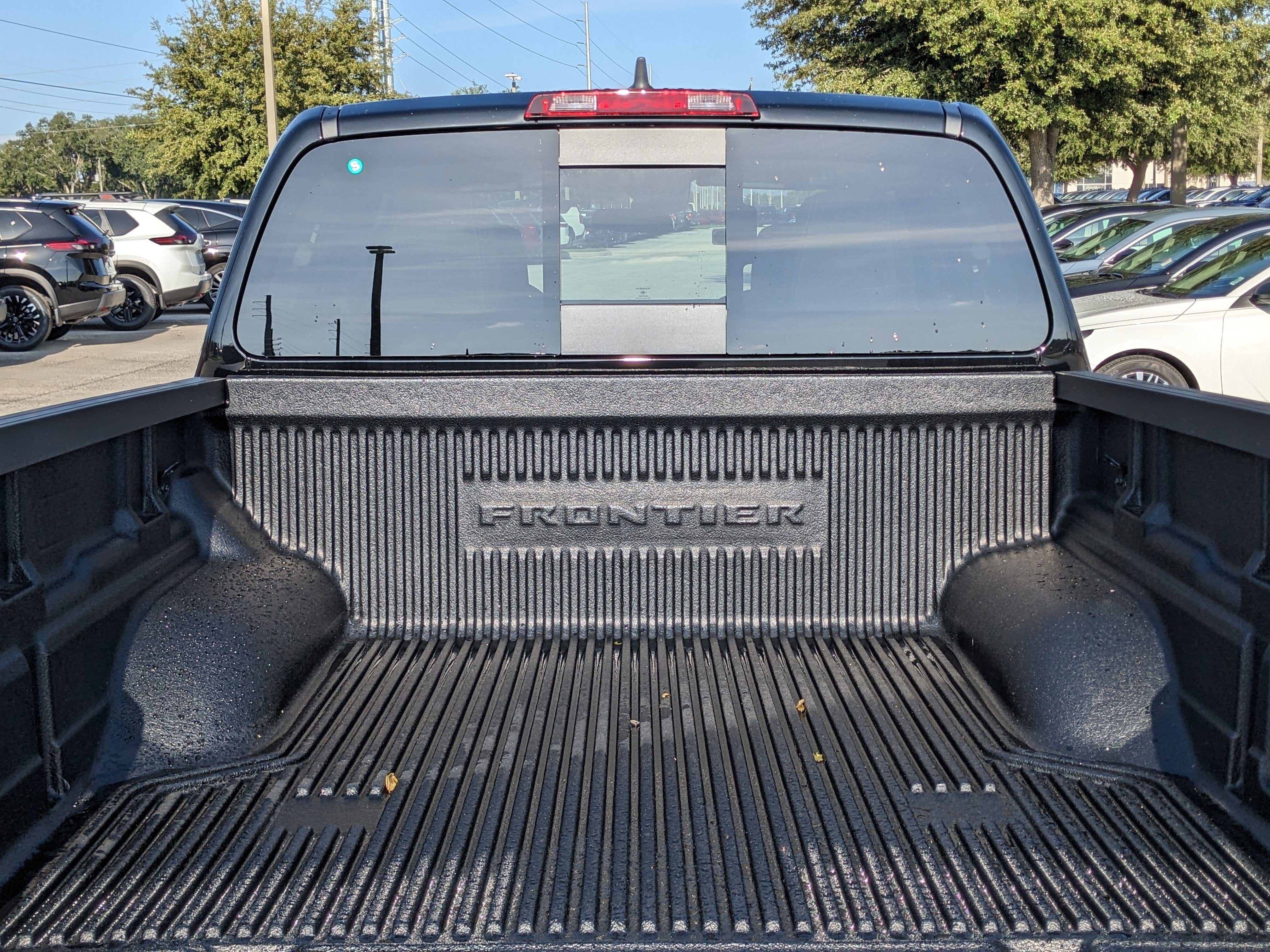 2027 Nissan Frontier SV