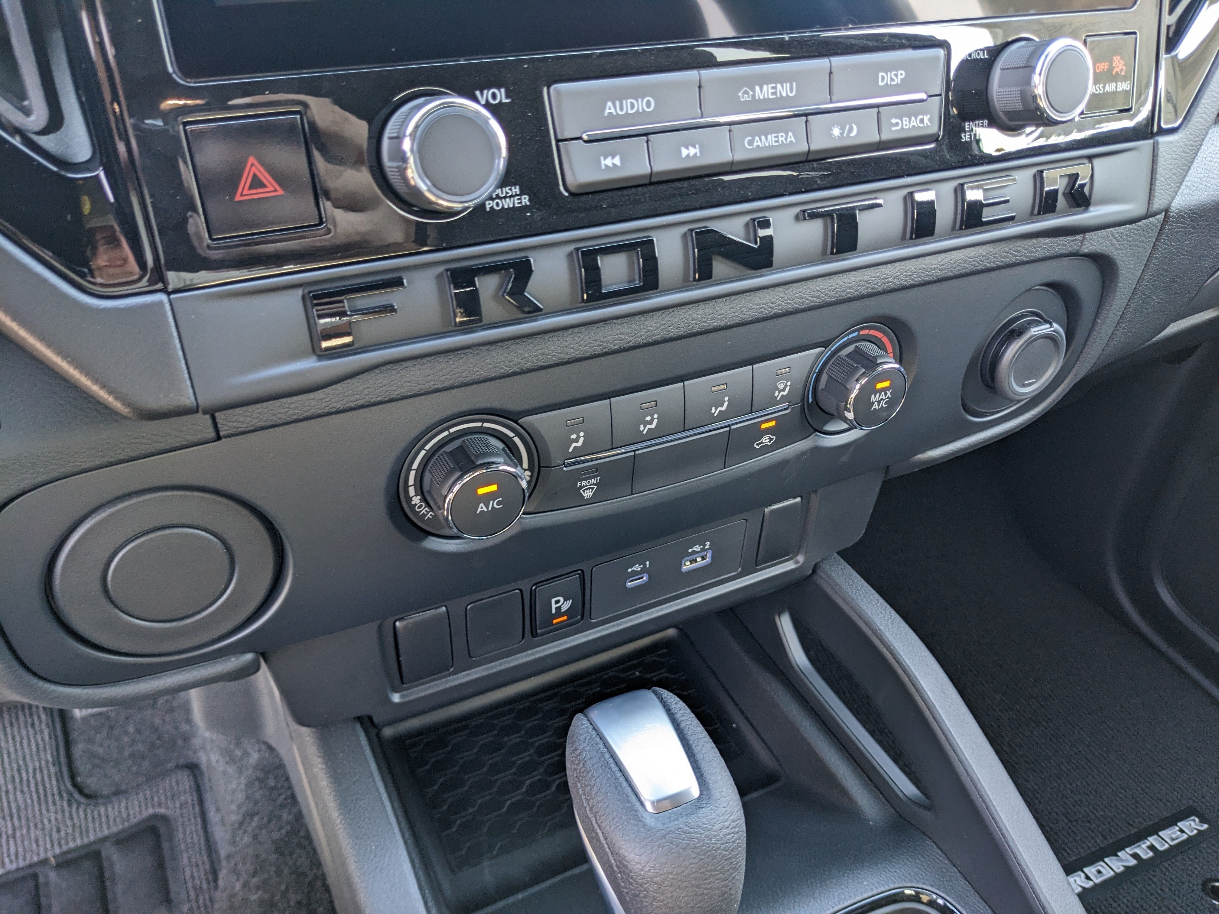 2027 Nissan Frontier SV