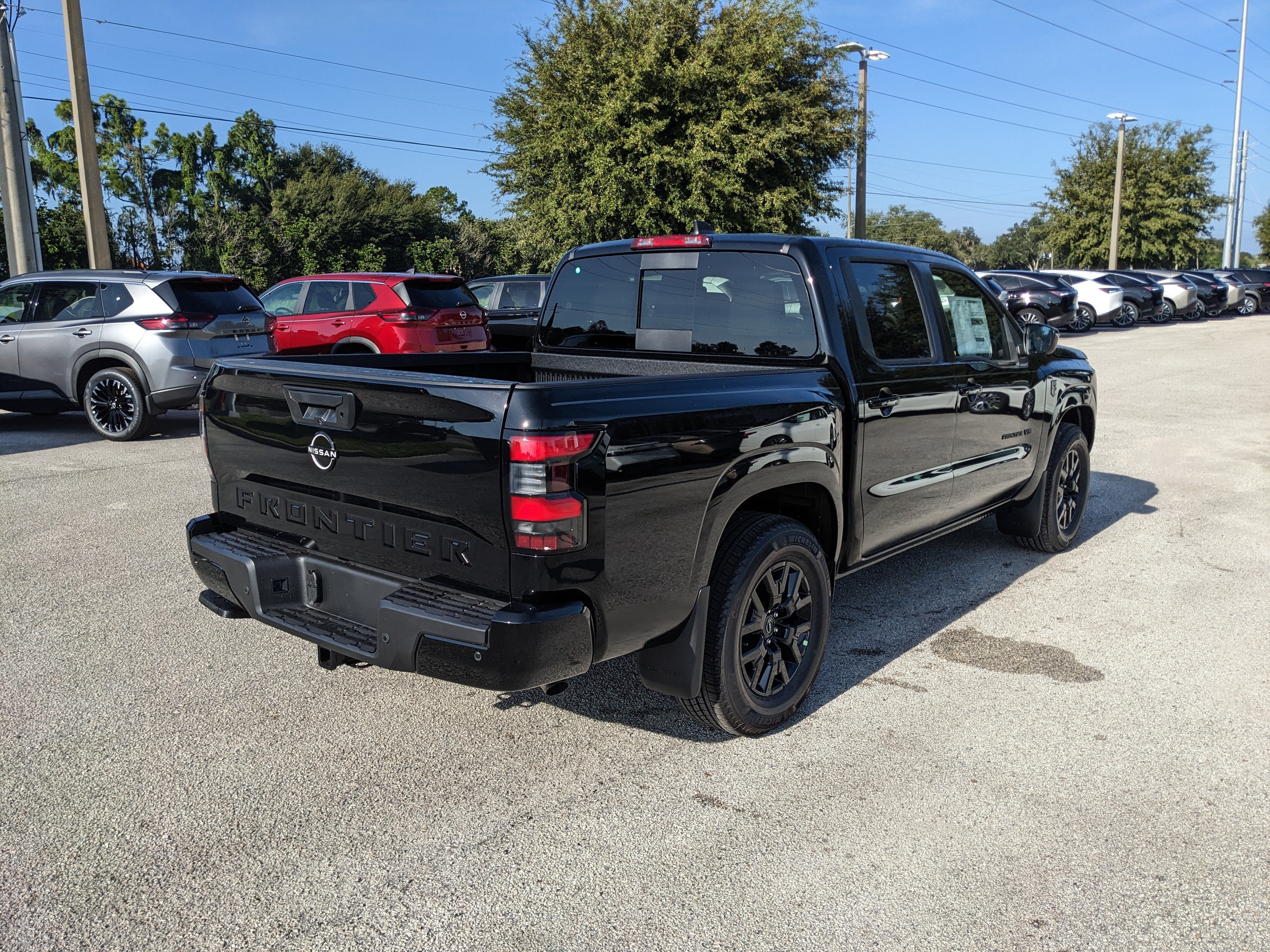 2027 Nissan Frontier SV