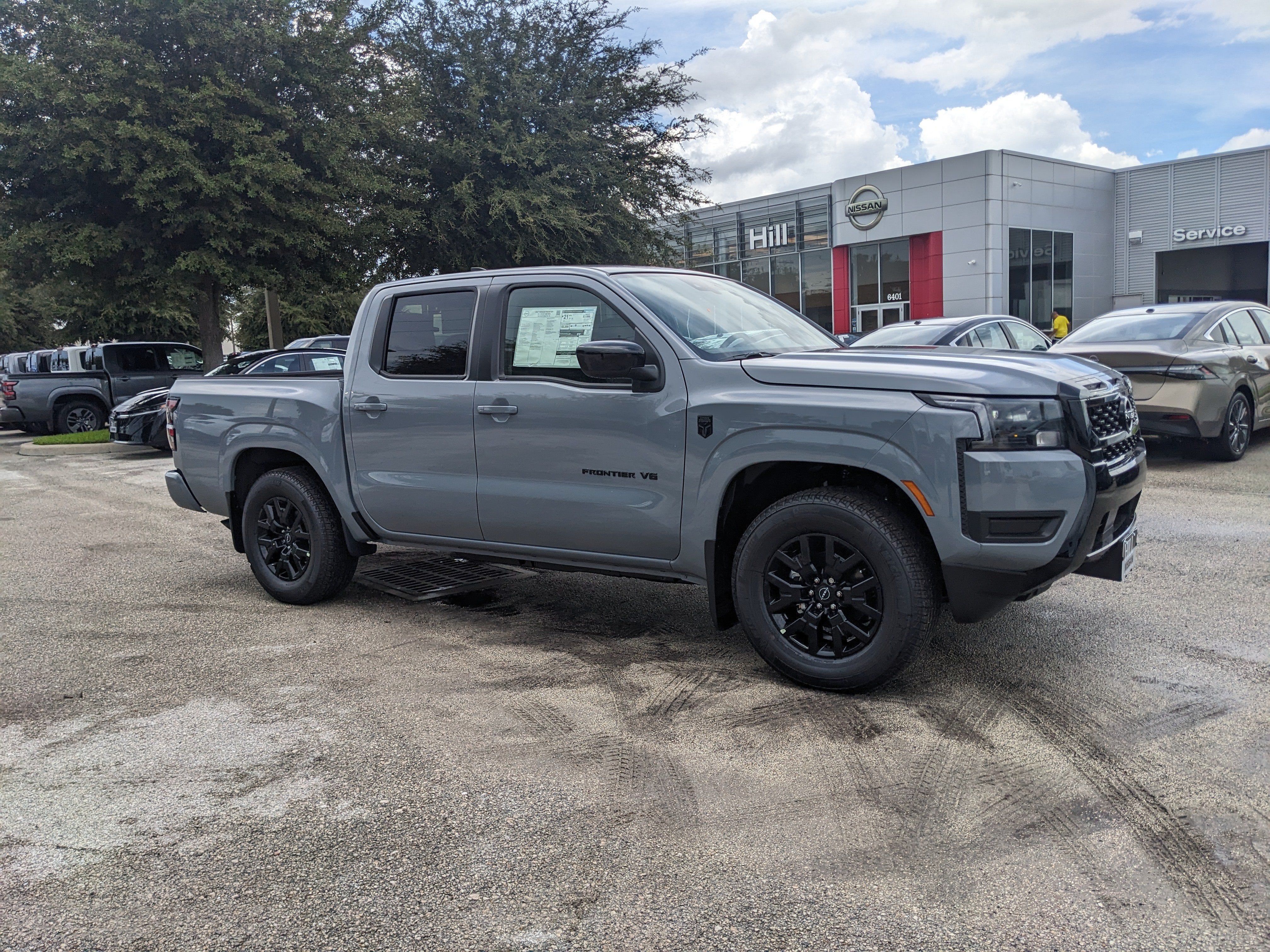 2027 Nissan Frontier SV