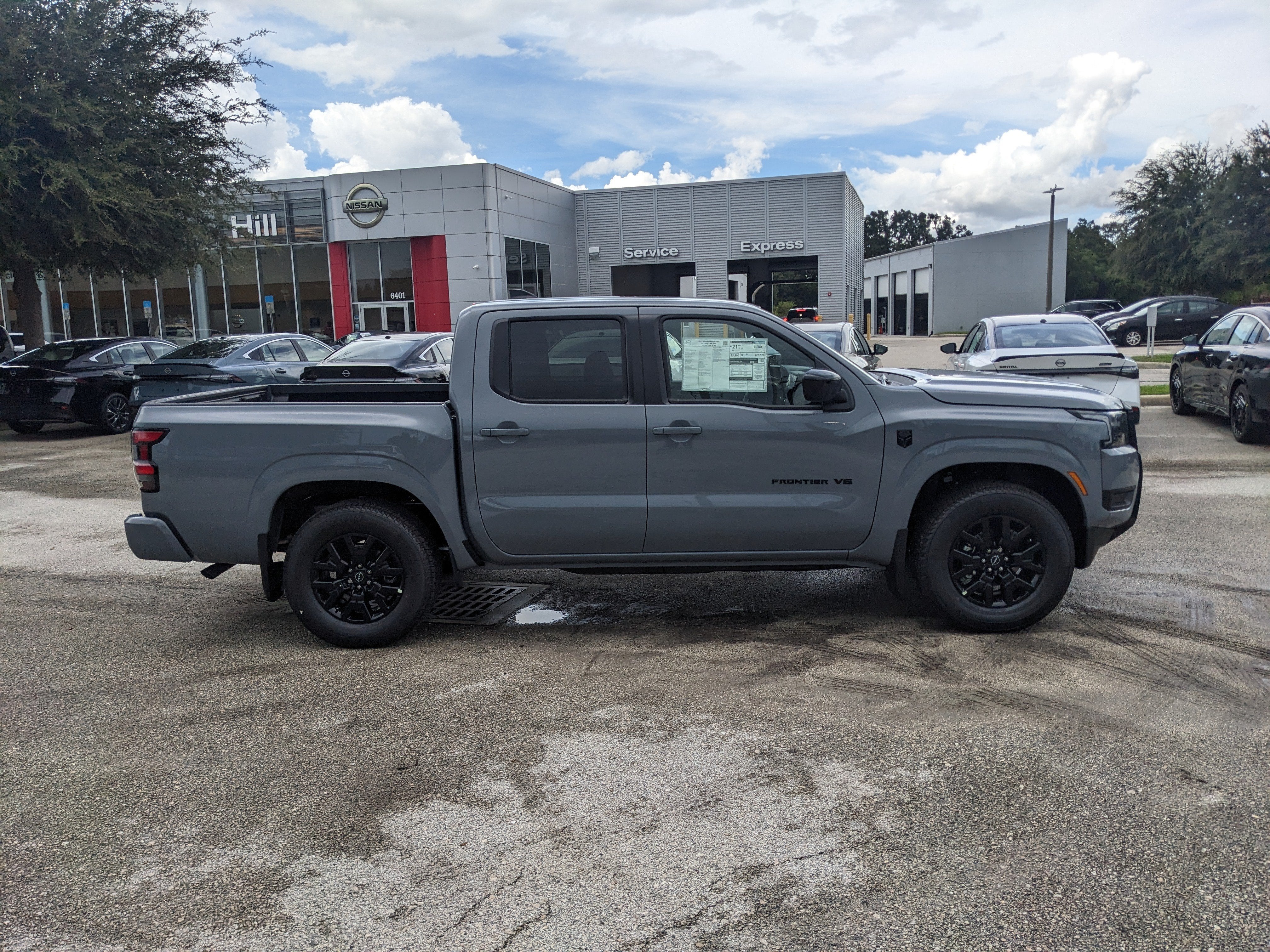 2027 Nissan Frontier SV