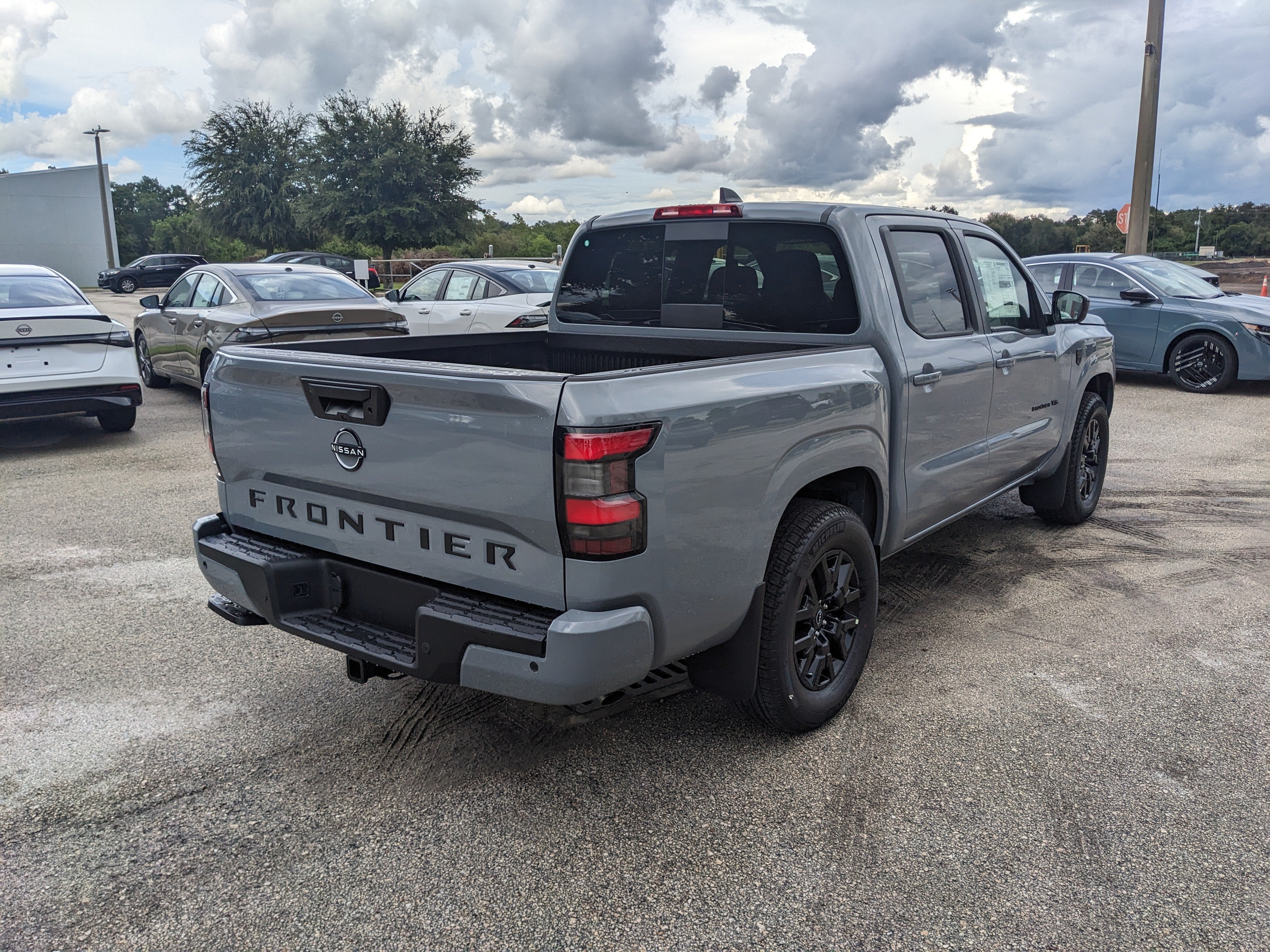 2027 Nissan Frontier SV