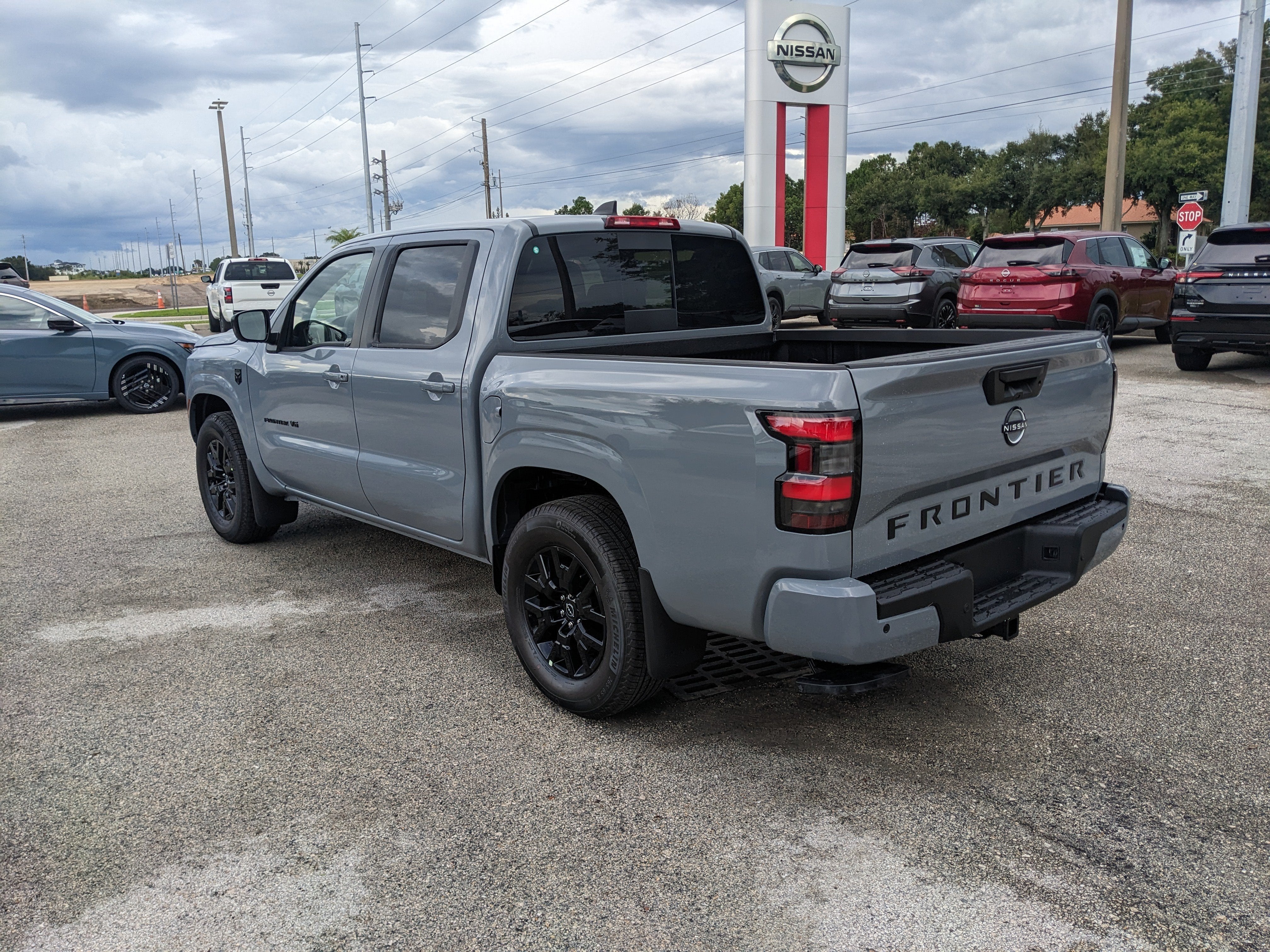 2027 Nissan Frontier SV