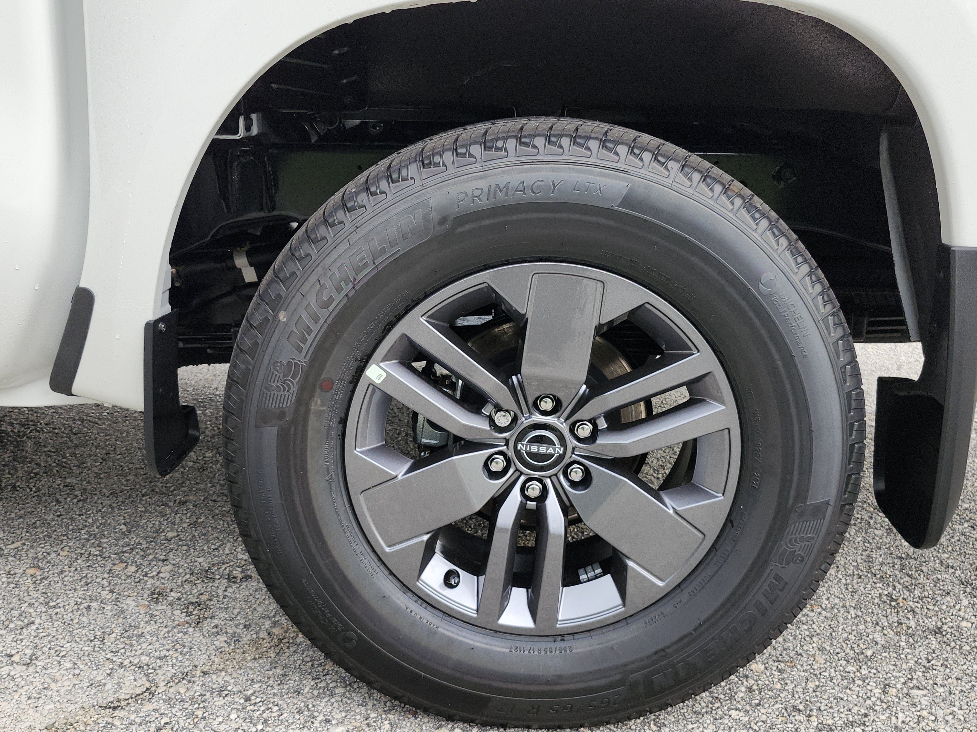 2027 Nissan Frontier SV