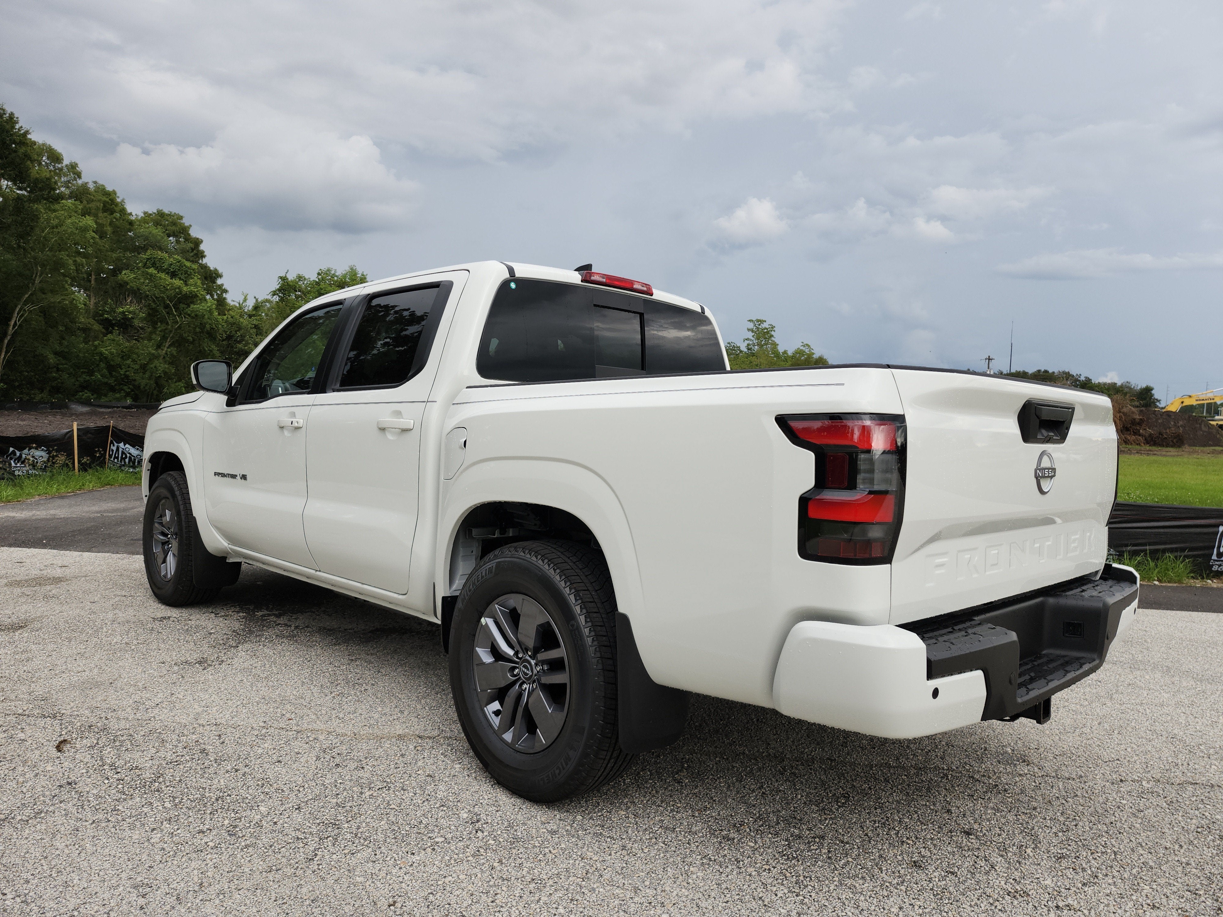 2027 Nissan Frontier SV