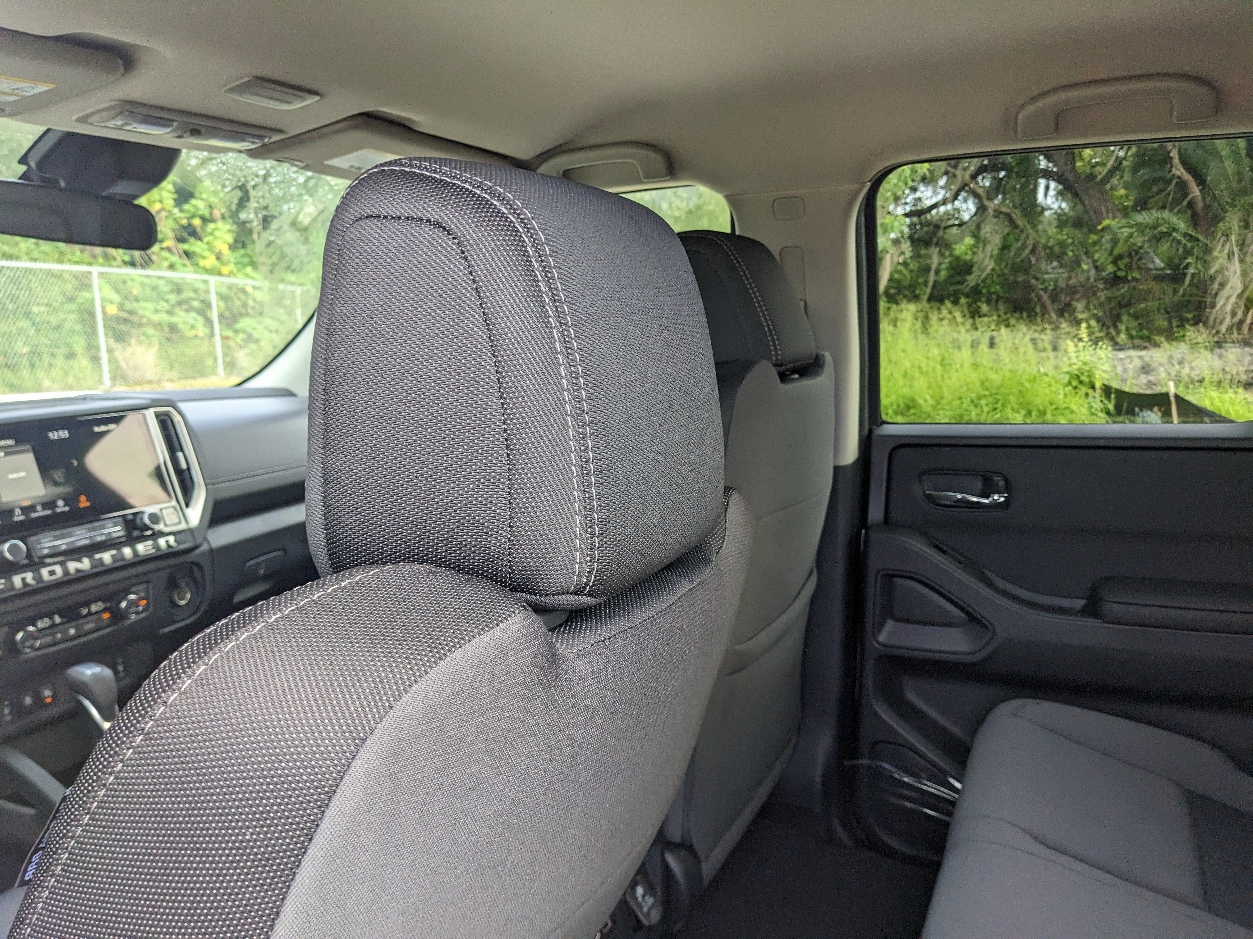 2027 Nissan Frontier SV
