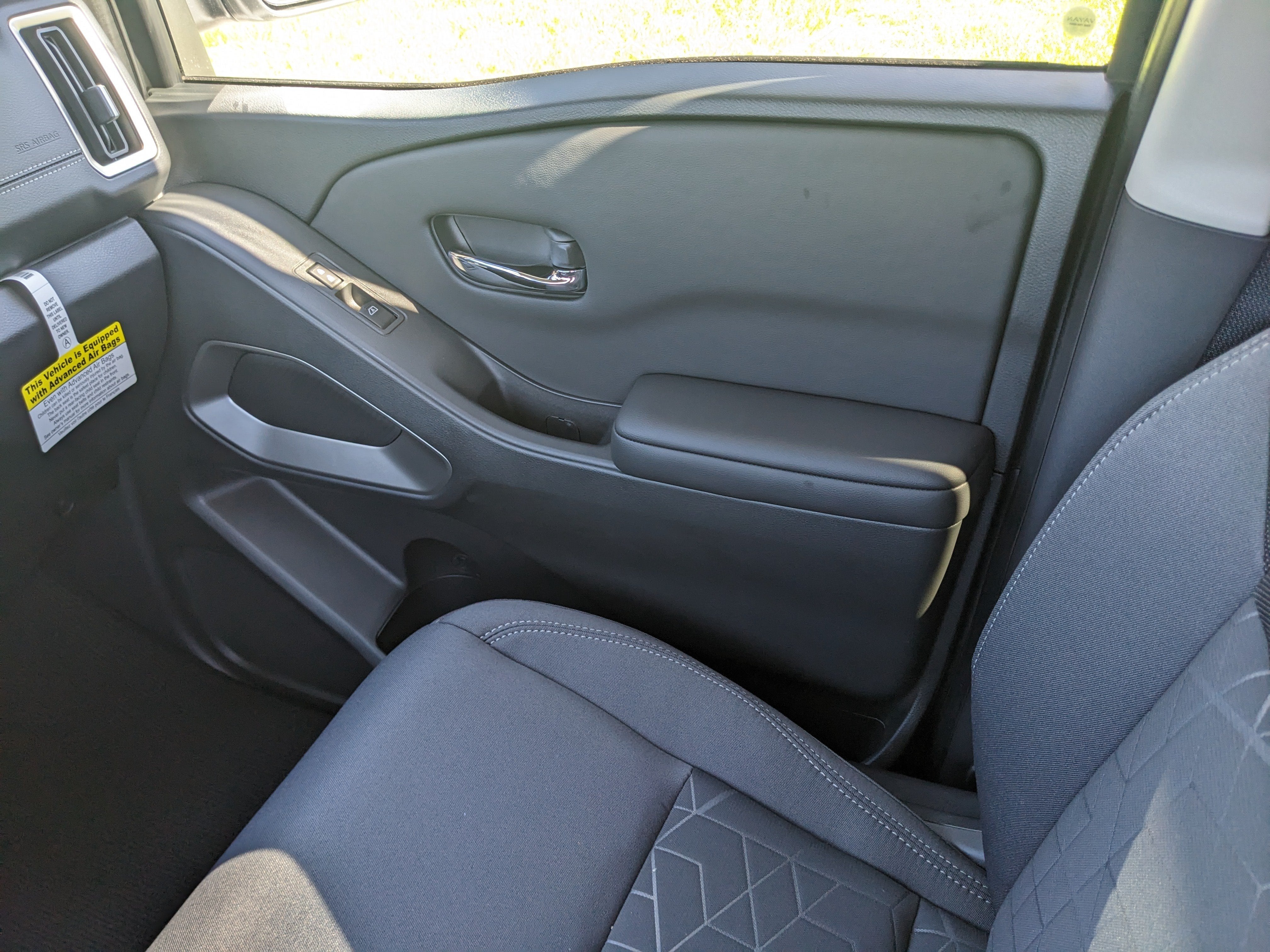 2027 Nissan Frontier SV