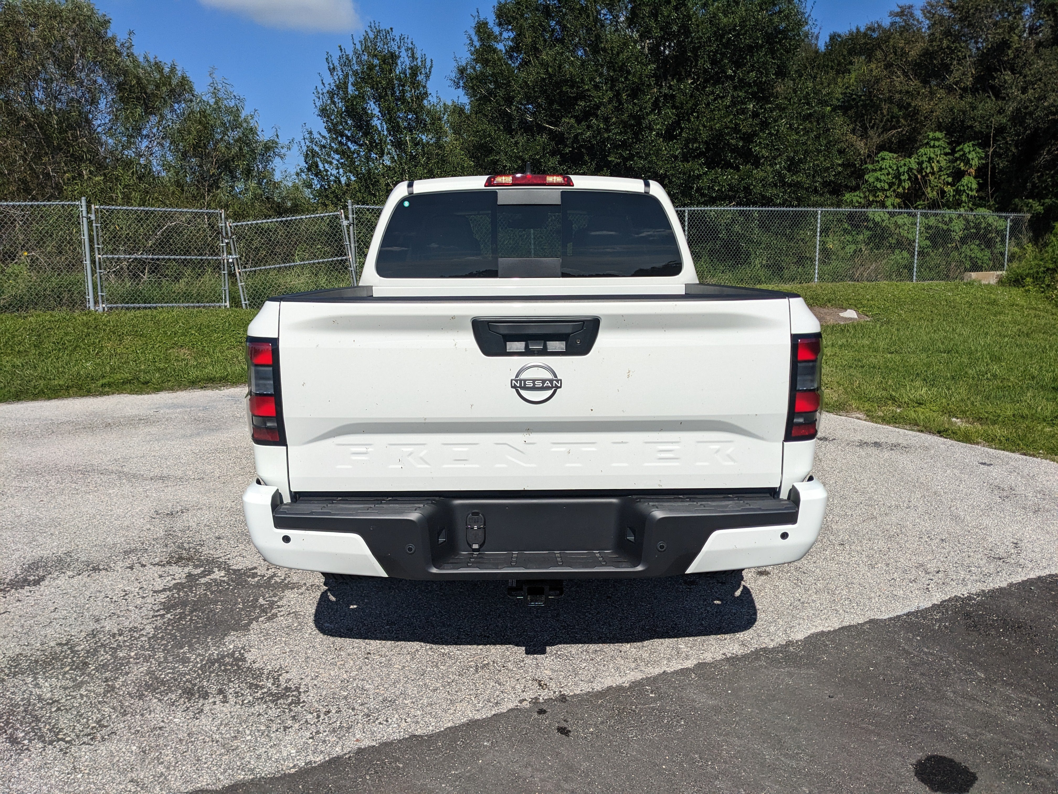 2027 Nissan Frontier SV