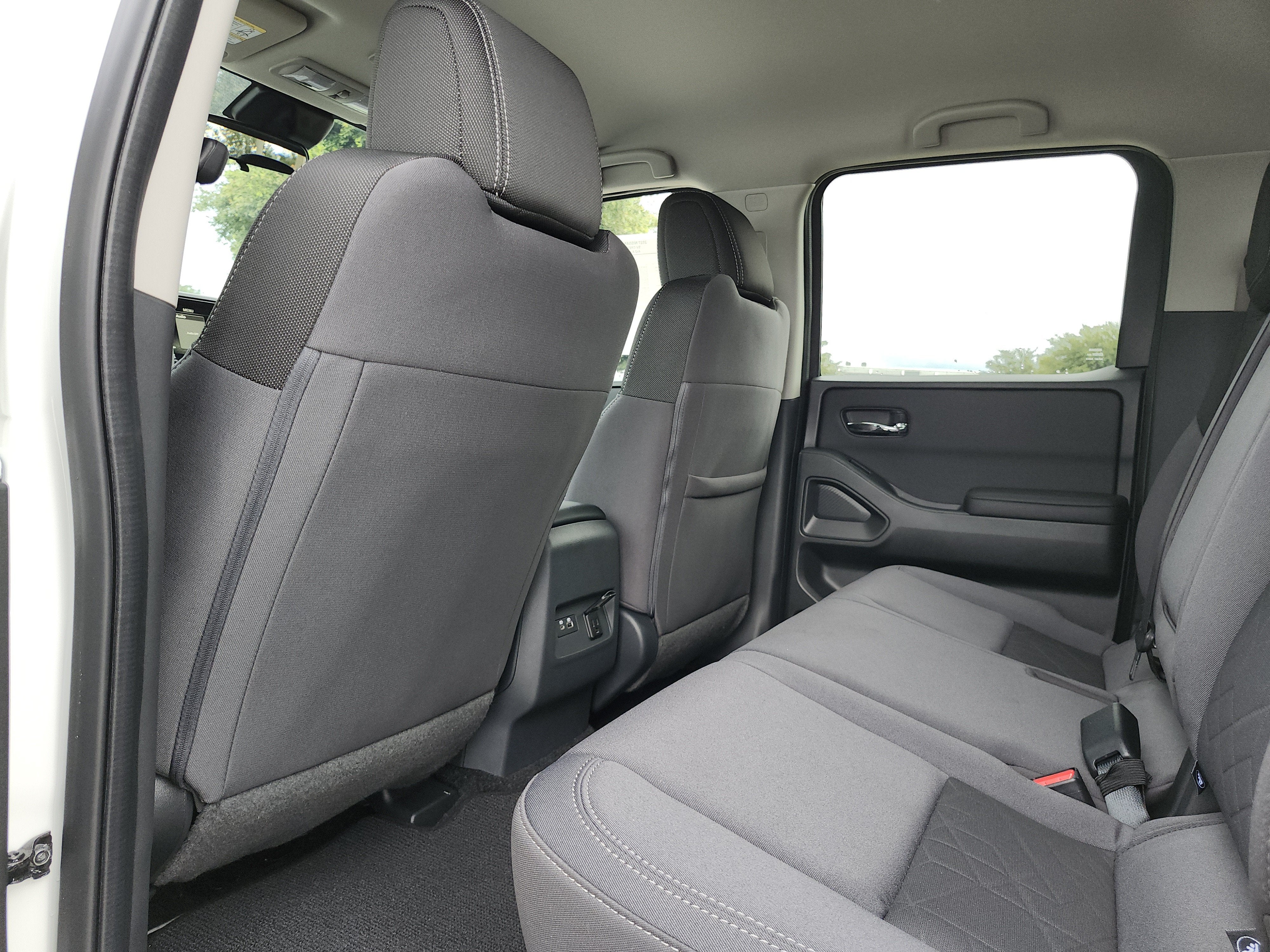 2027 Nissan Frontier SV
