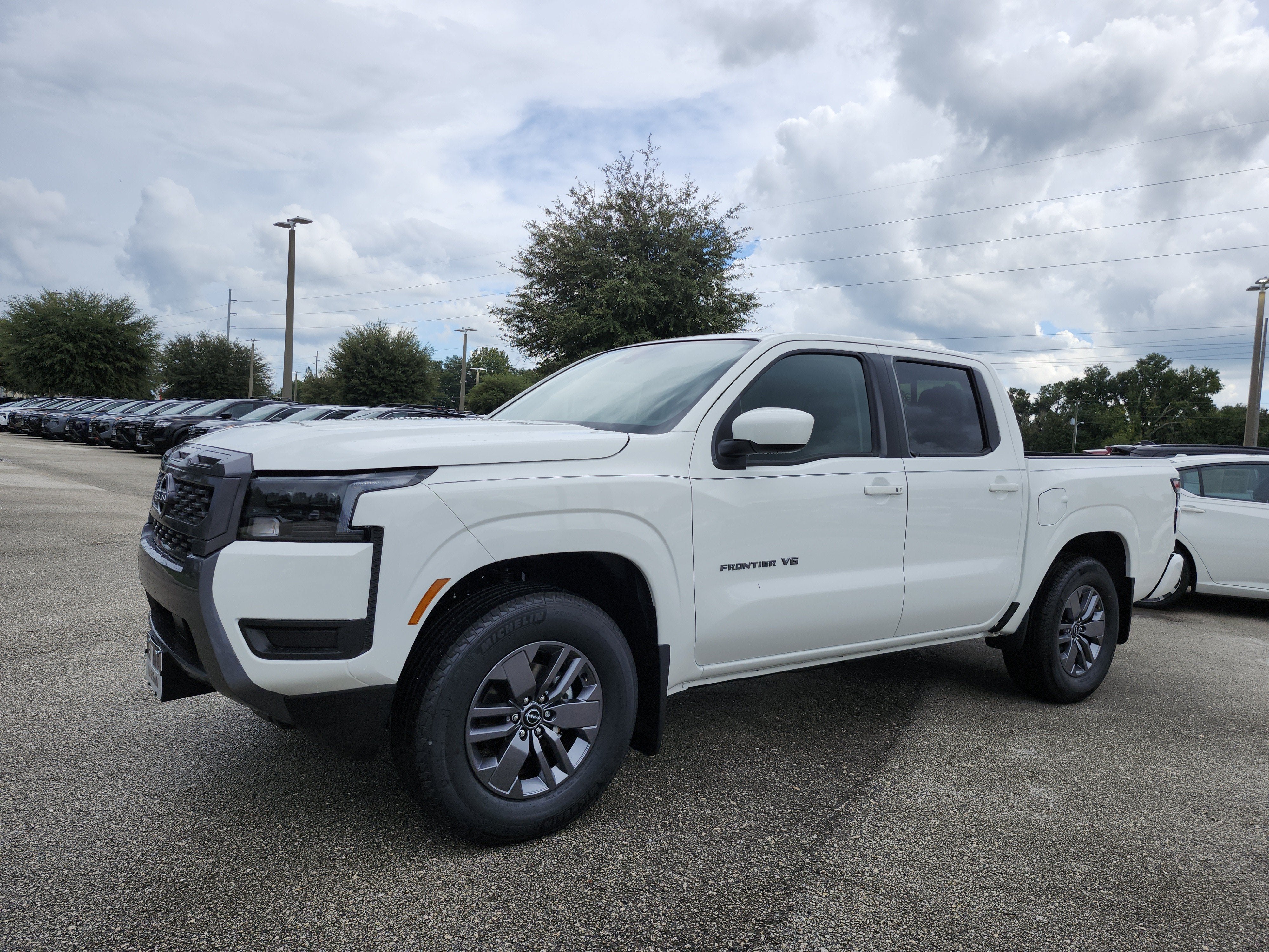 2027 Nissan Frontier SV