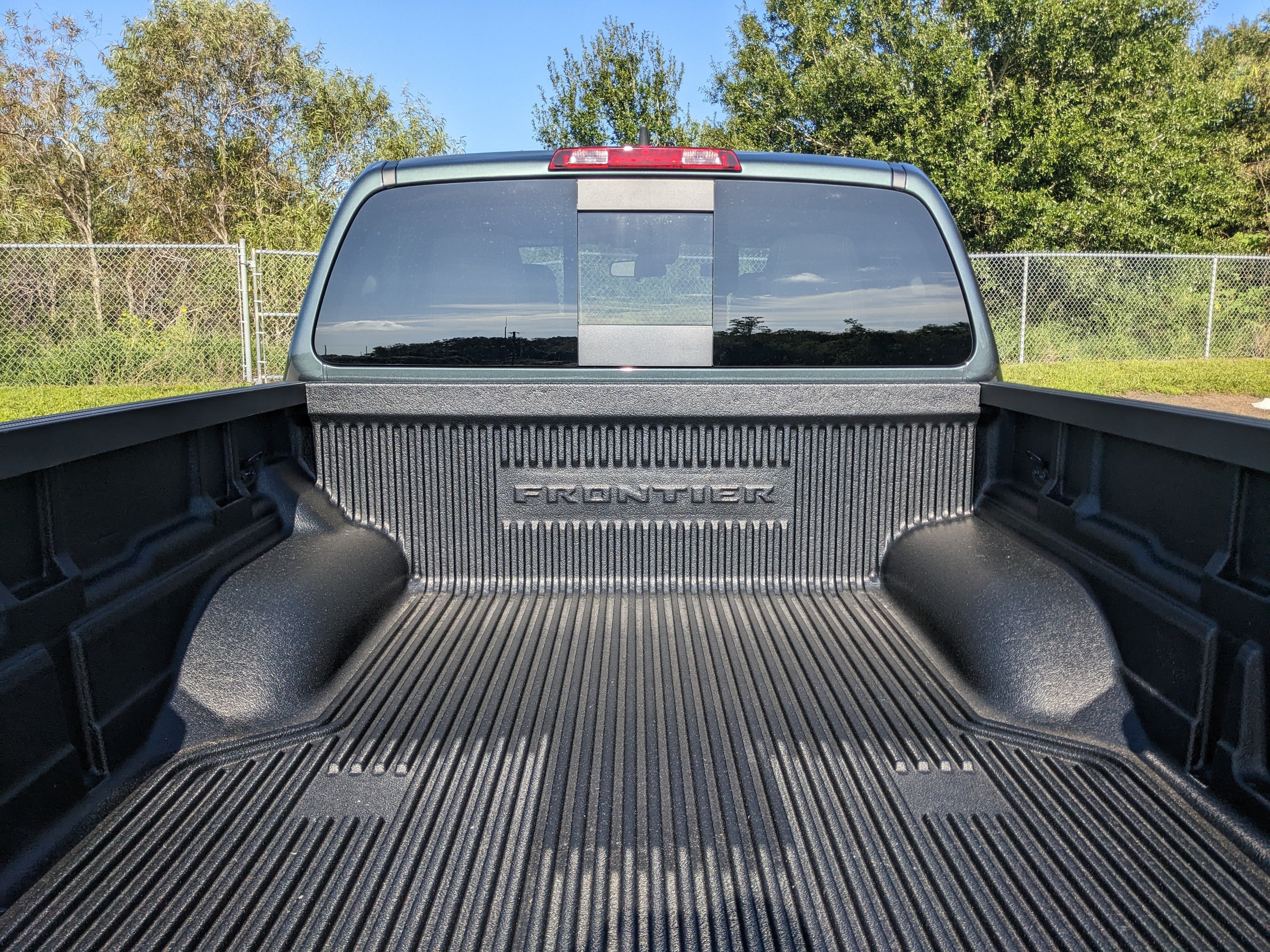 2027 Nissan Frontier SV