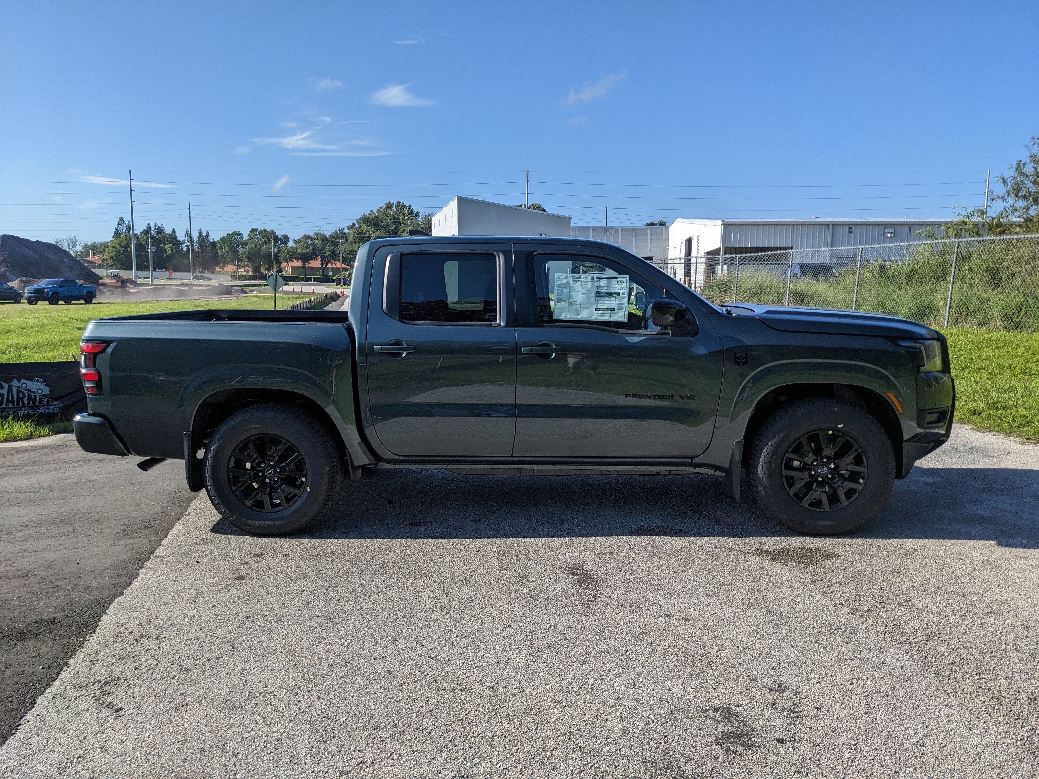 2027 Nissan Frontier SV