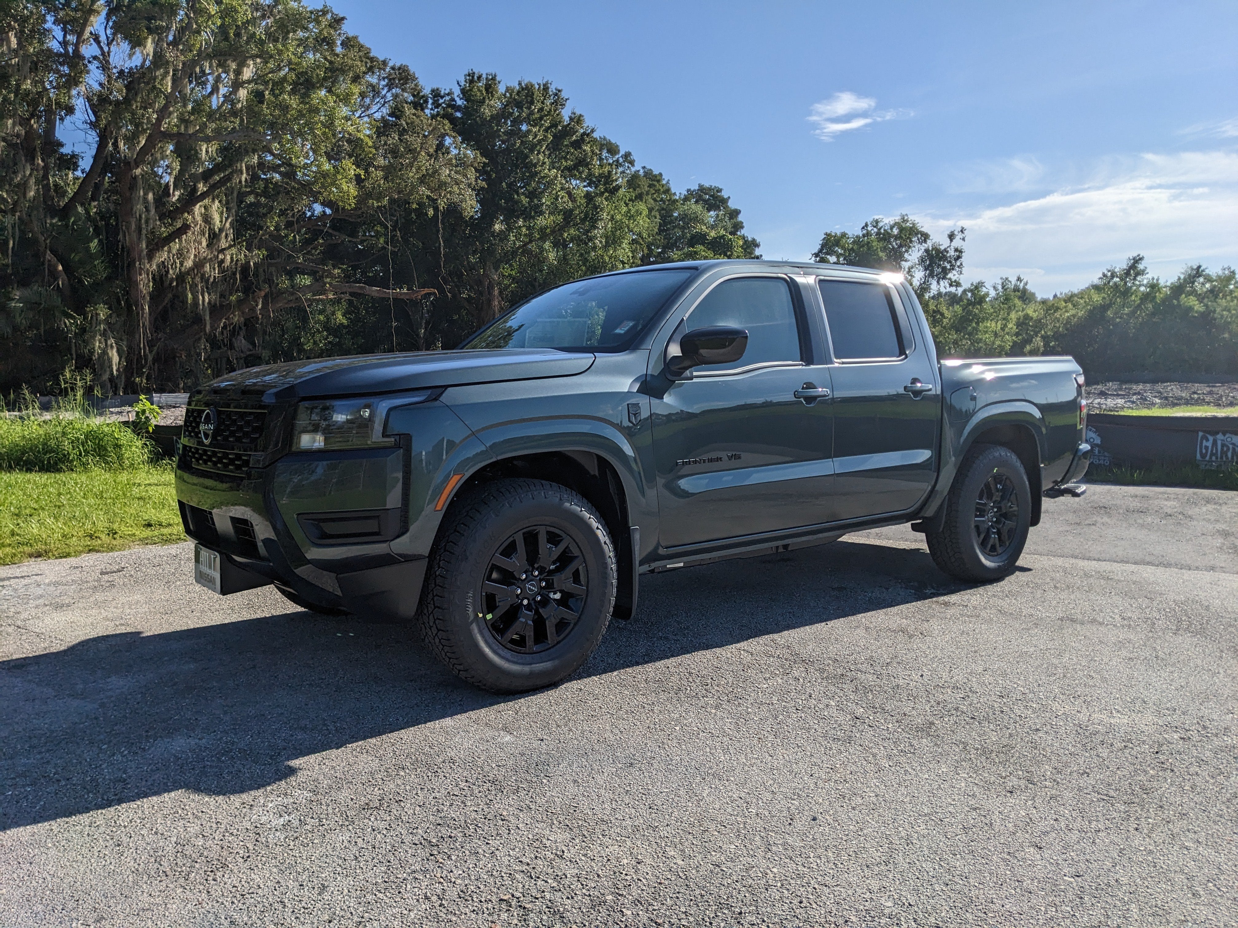 2027 Nissan Frontier SV