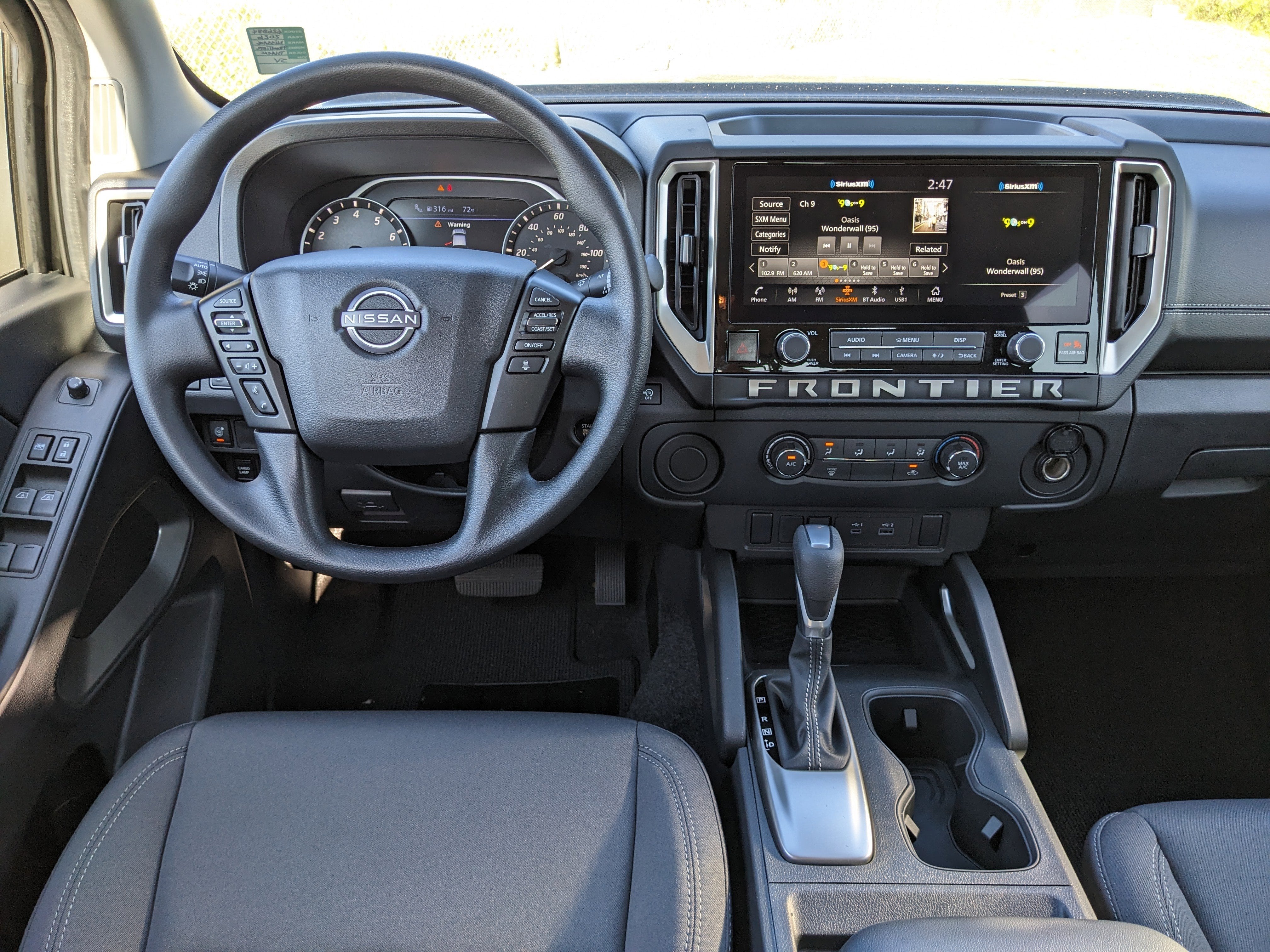 2026 Nissan Frontier SV