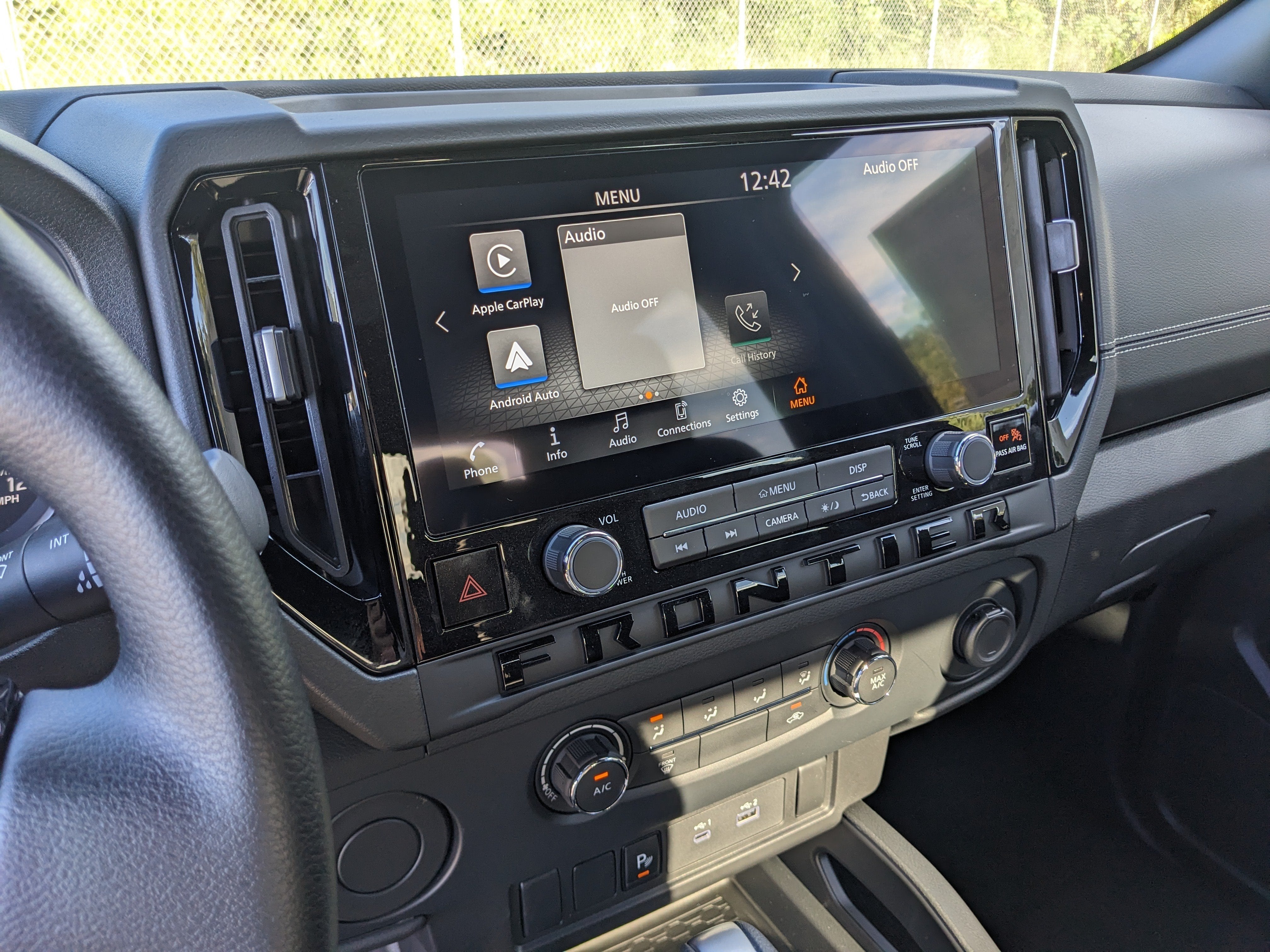 2027 Nissan Frontier SV