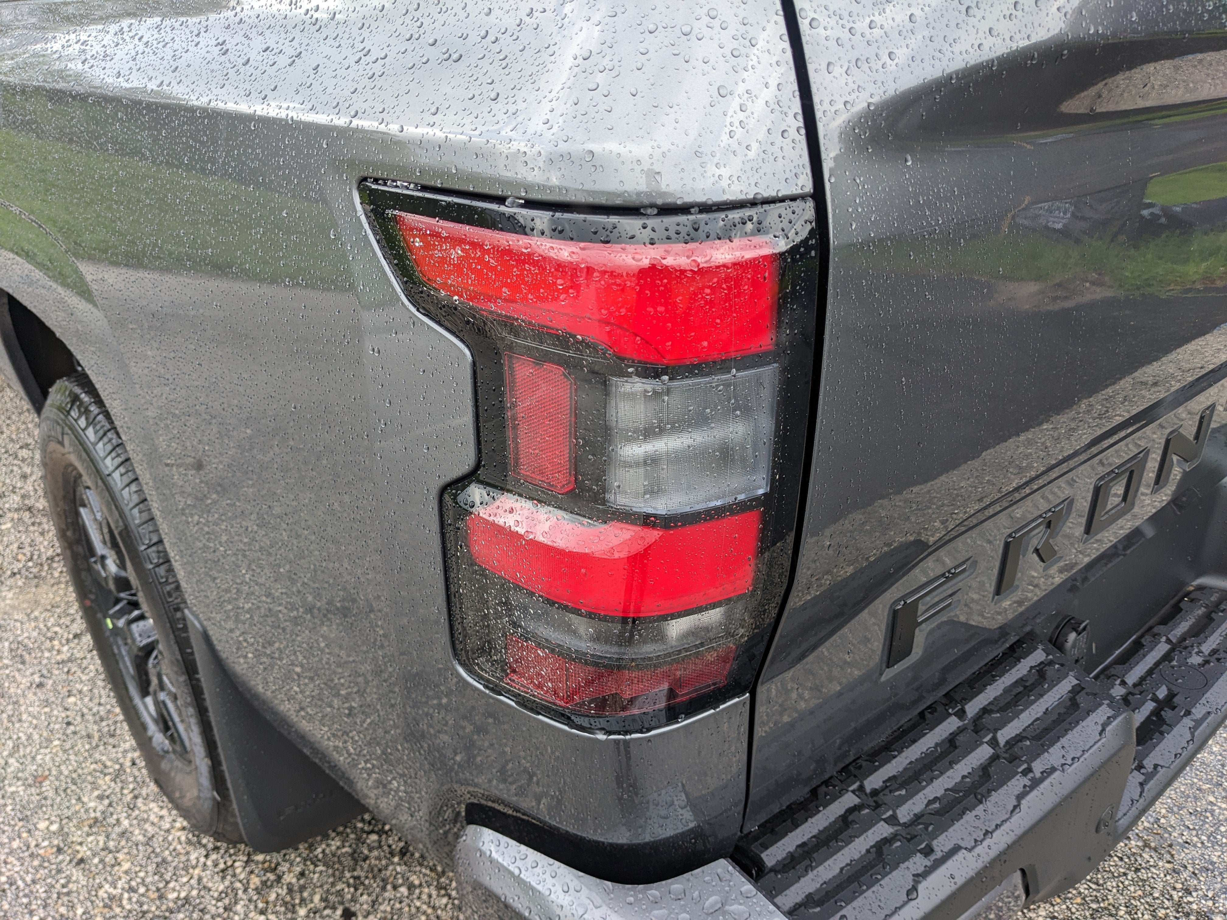 2027 Nissan Frontier SV