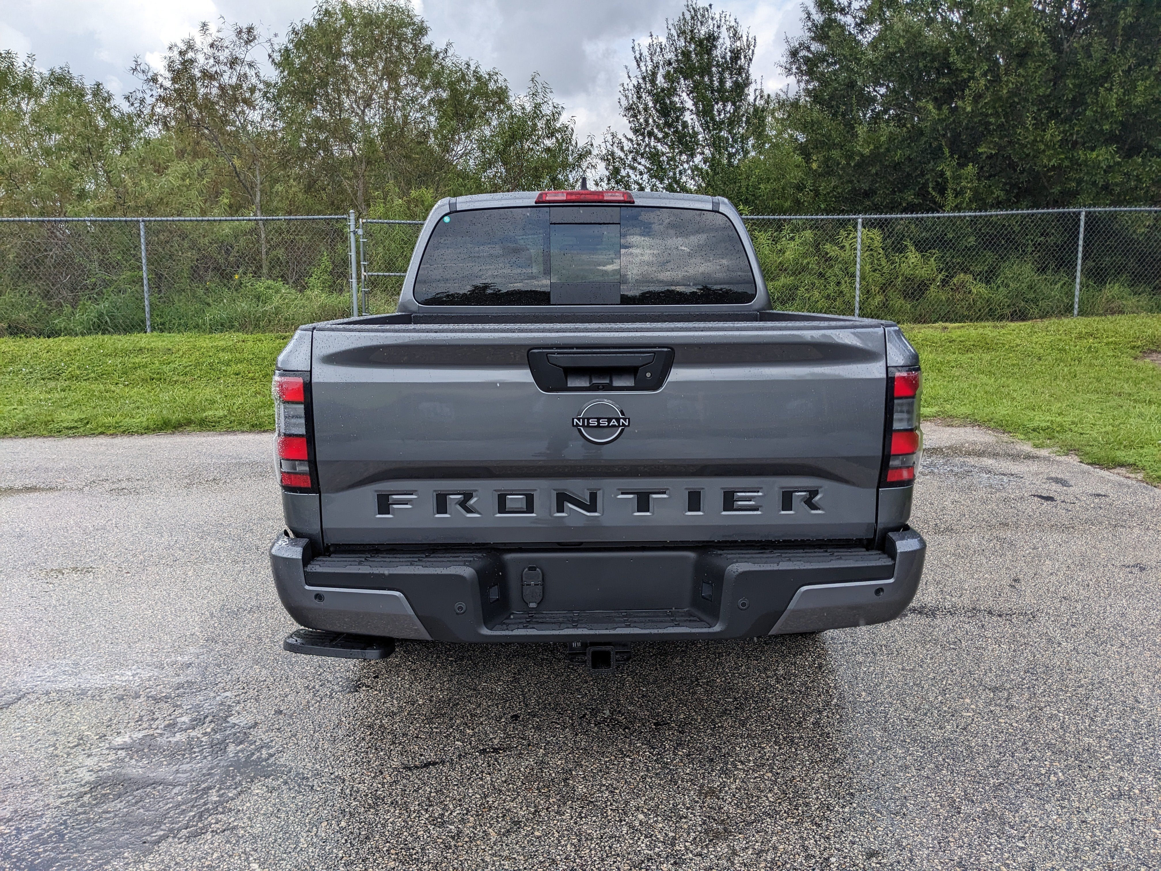 2027 Nissan Frontier SV
