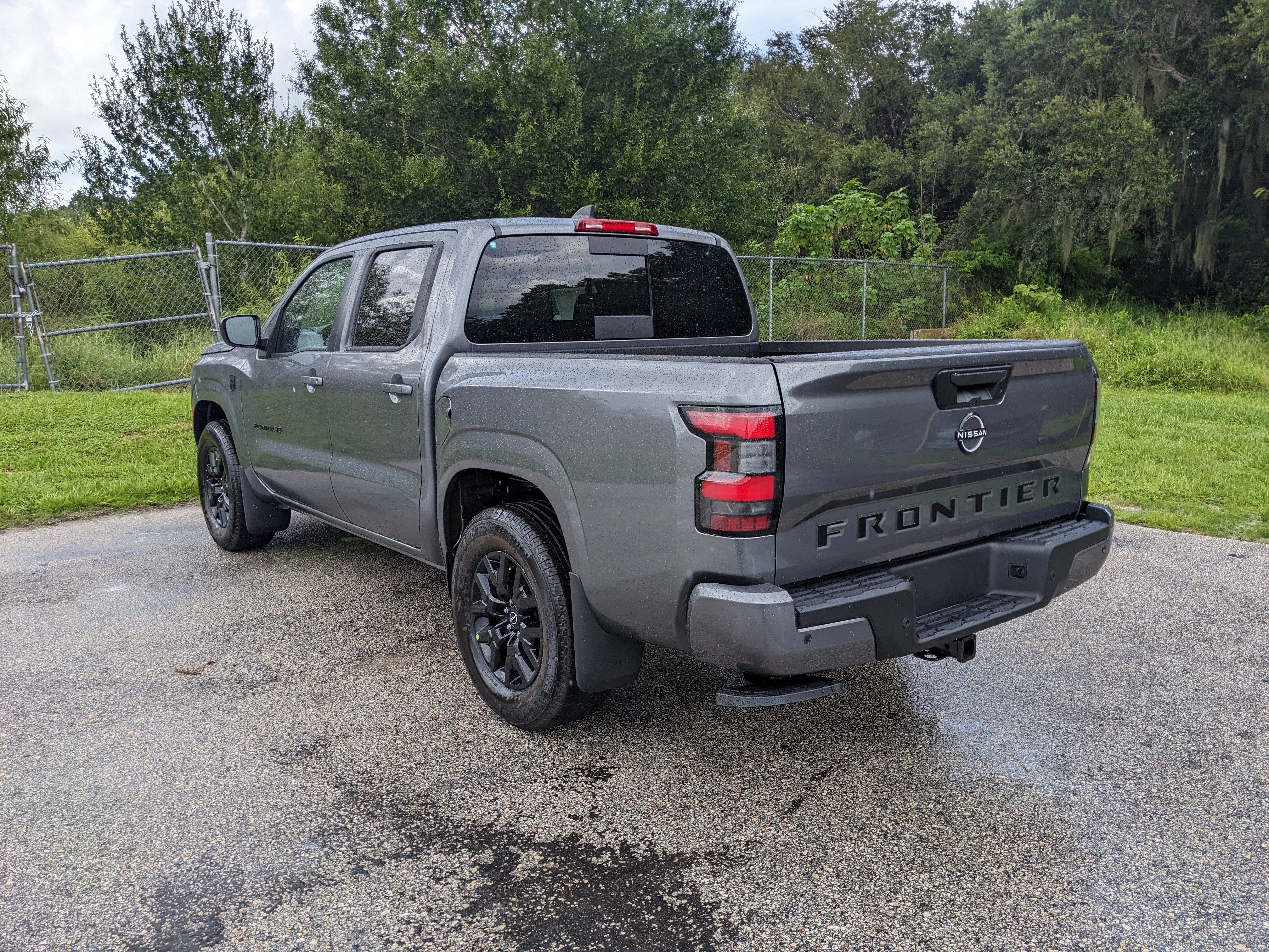 2027 Nissan Frontier SV