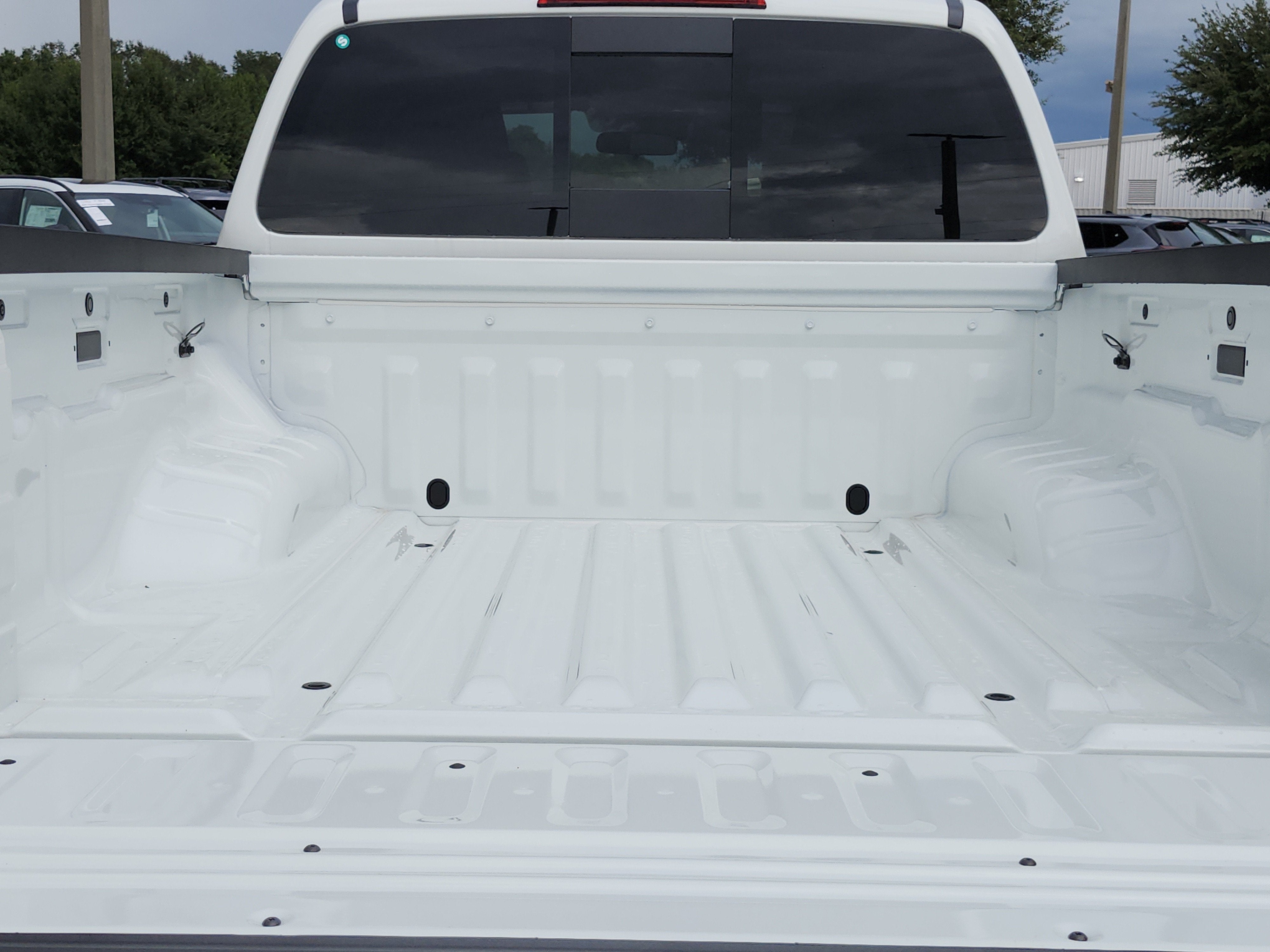 2027 Nissan Frontier SV
