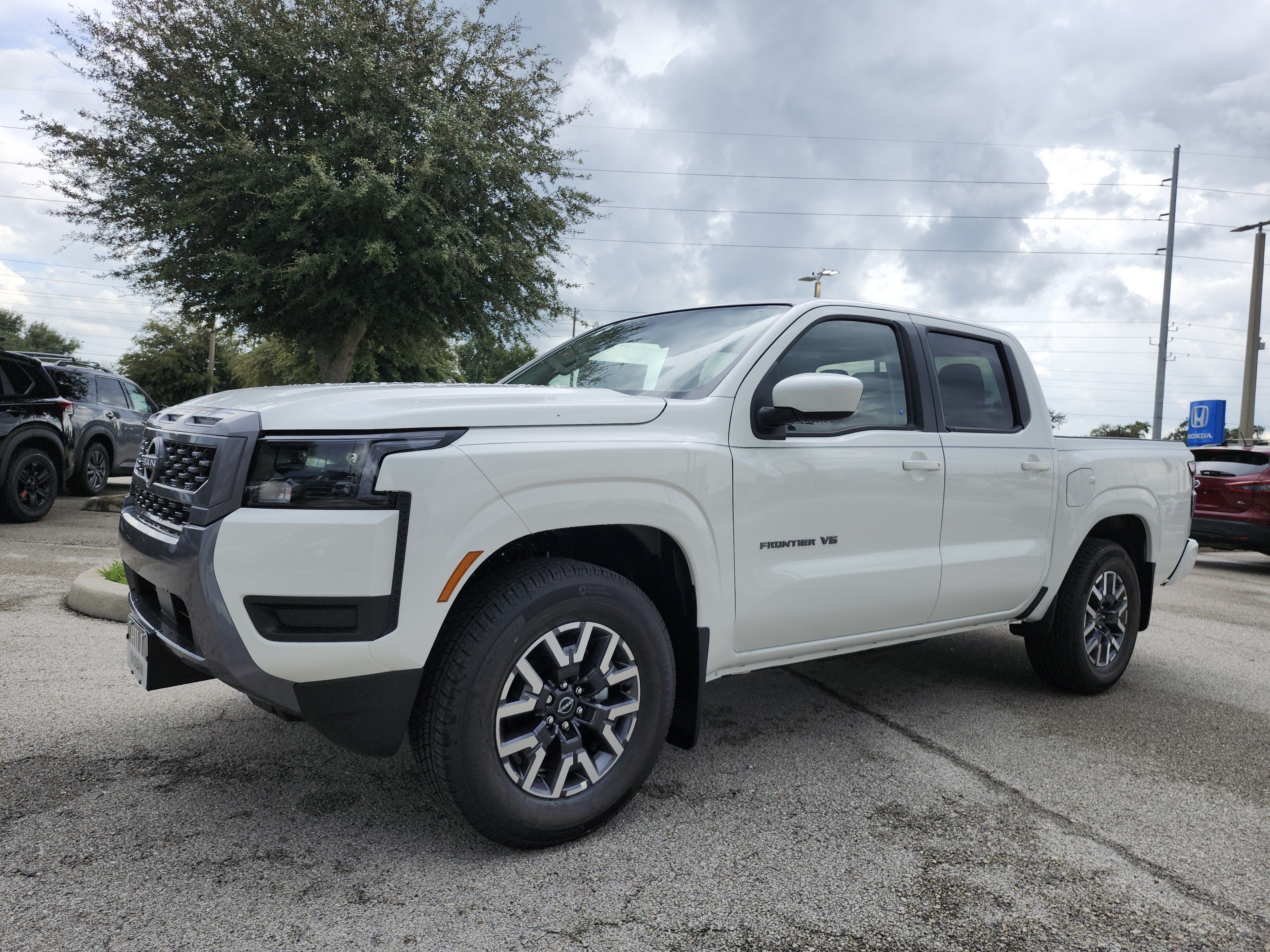 2027 Nissan Frontier SV