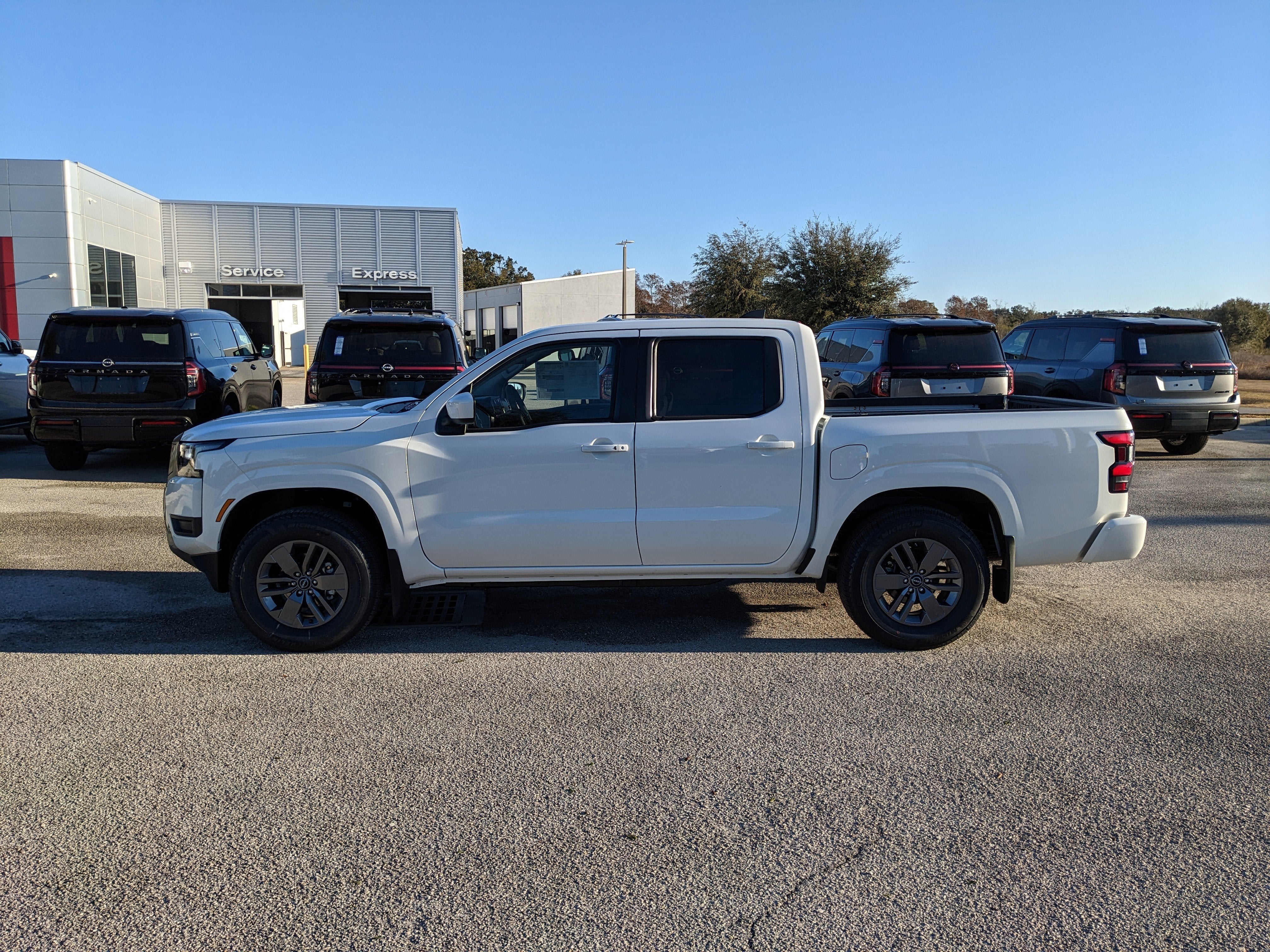 2026 Nissan Frontier SV