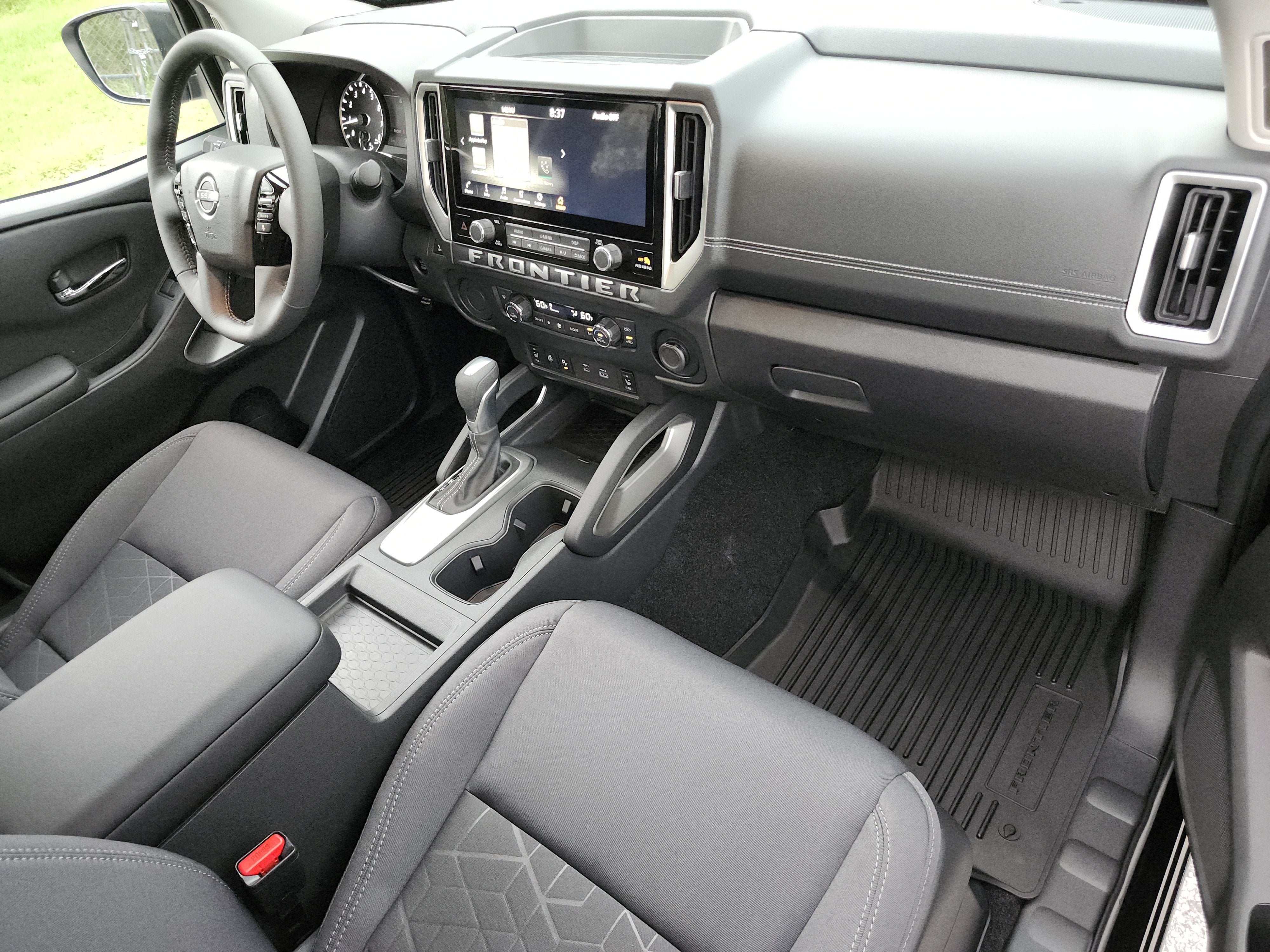 2027 Nissan Frontier SV