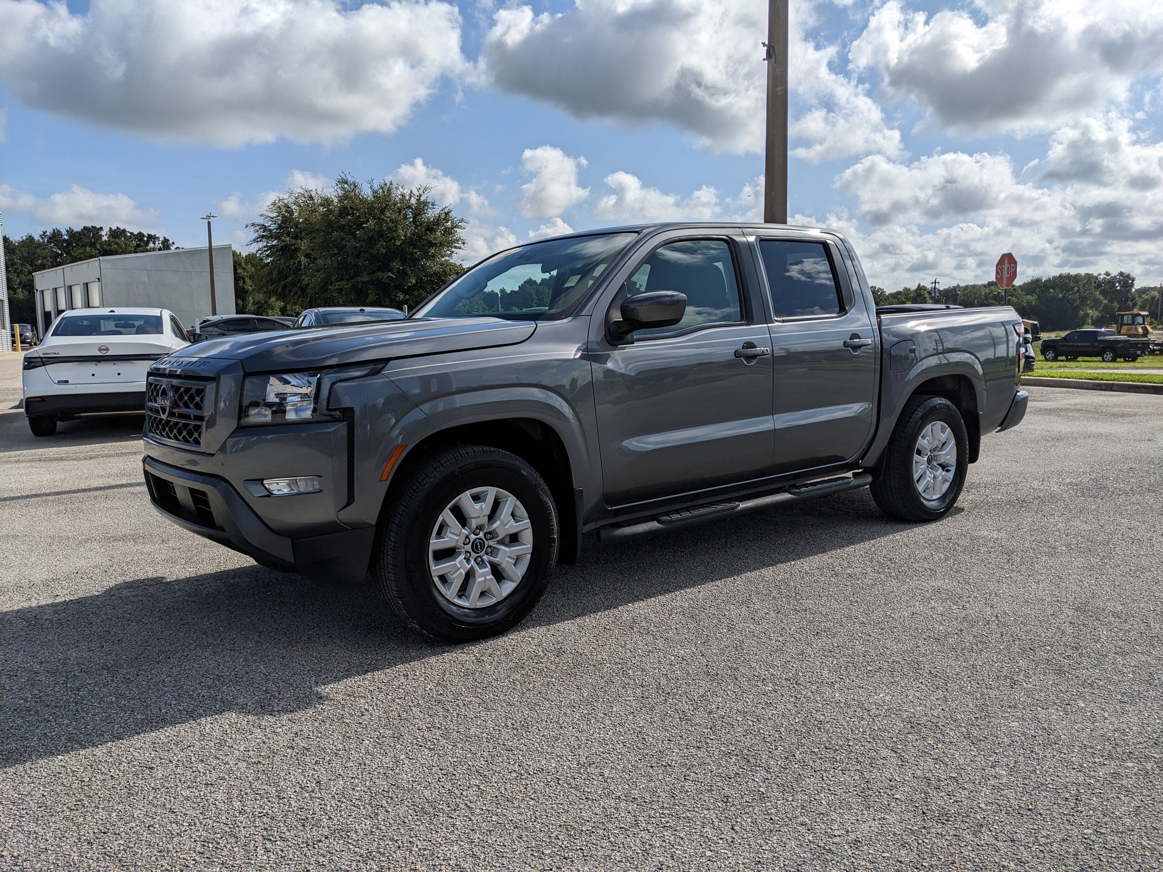 2024 Nissan Frontier SV