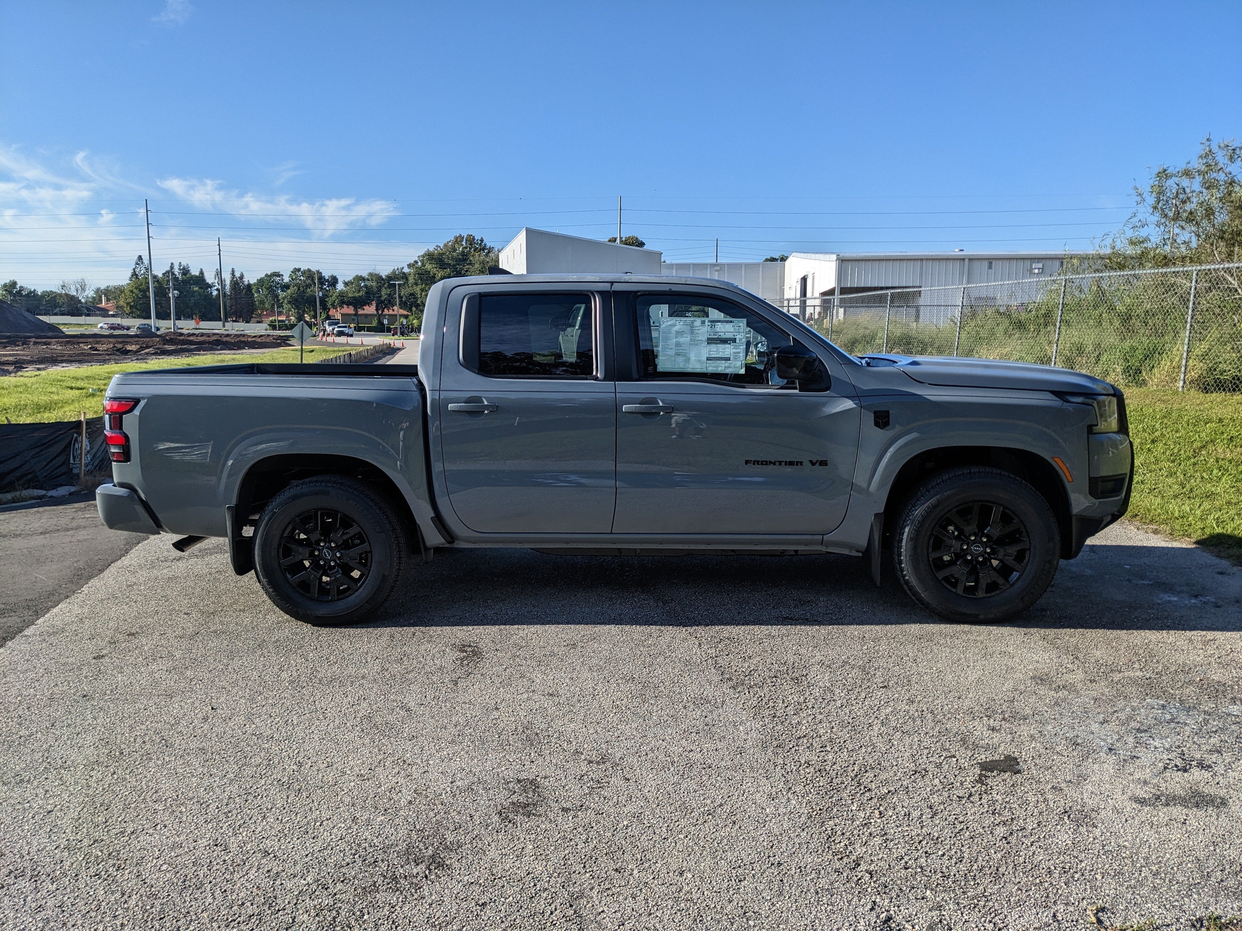 2027 Nissan Frontier SV
