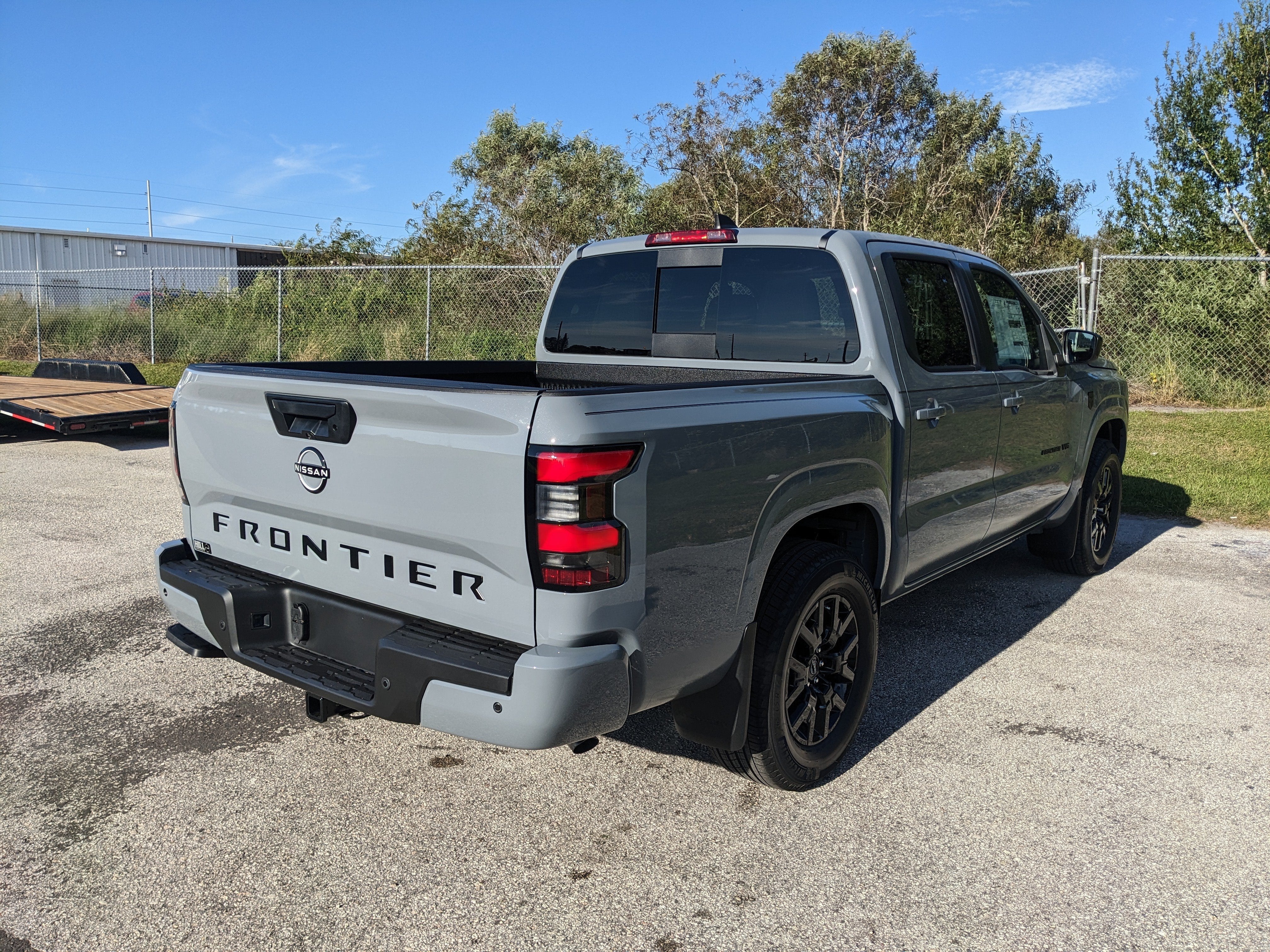 2027 Nissan Frontier SV