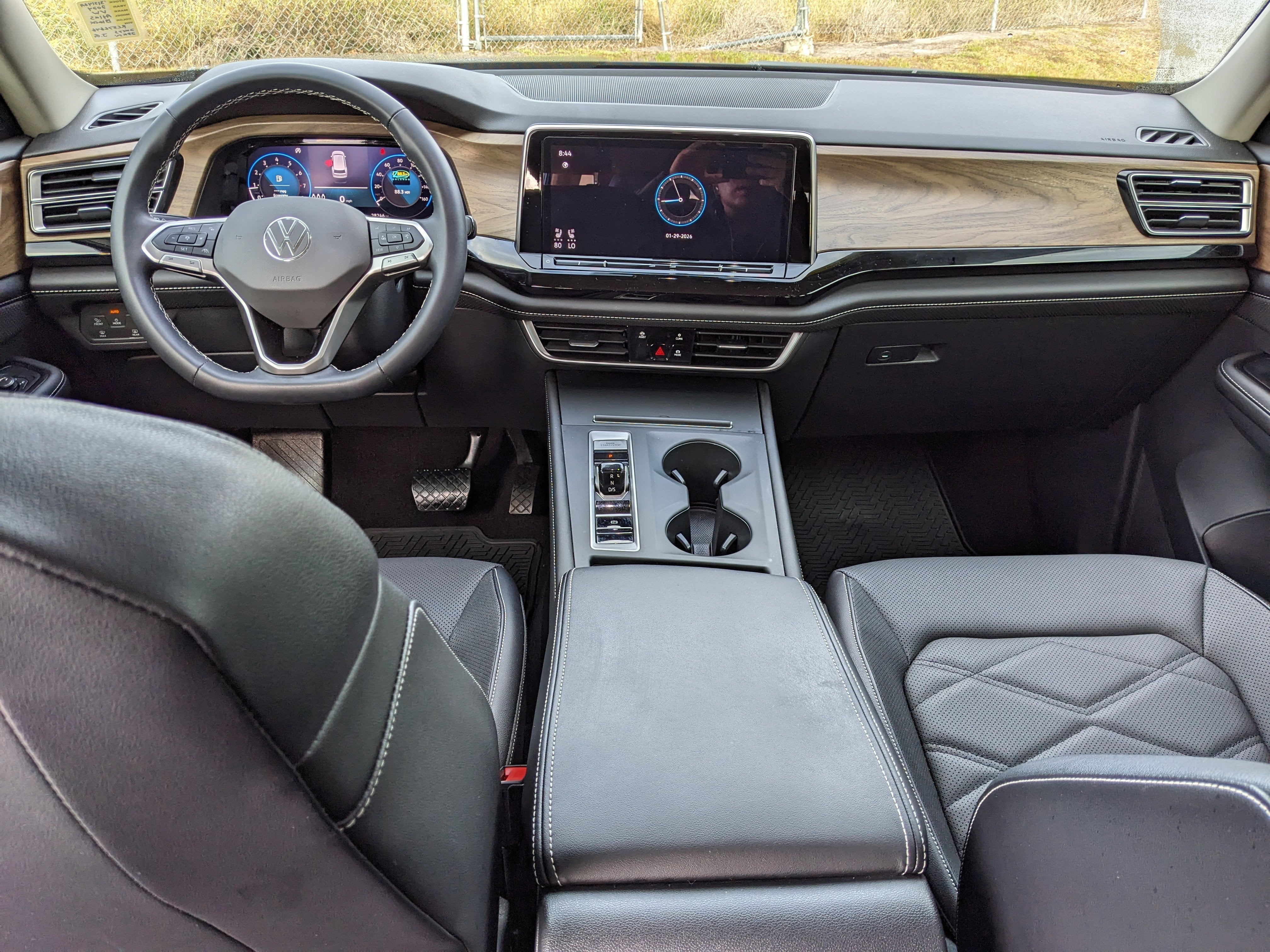 2024 Volkswagen Atlas 2.0T SE