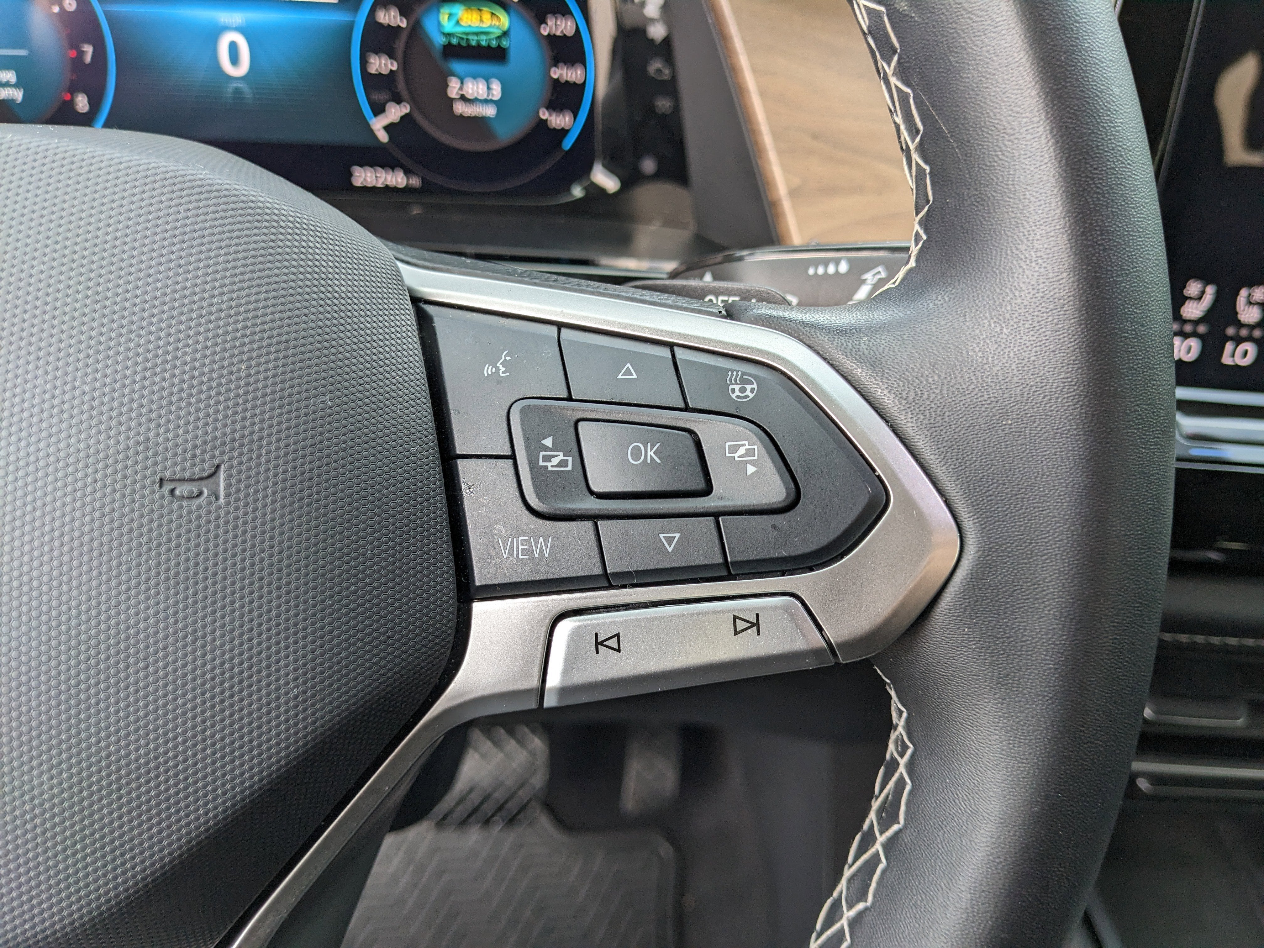 2024 Volkswagen Atlas 2.0T SE