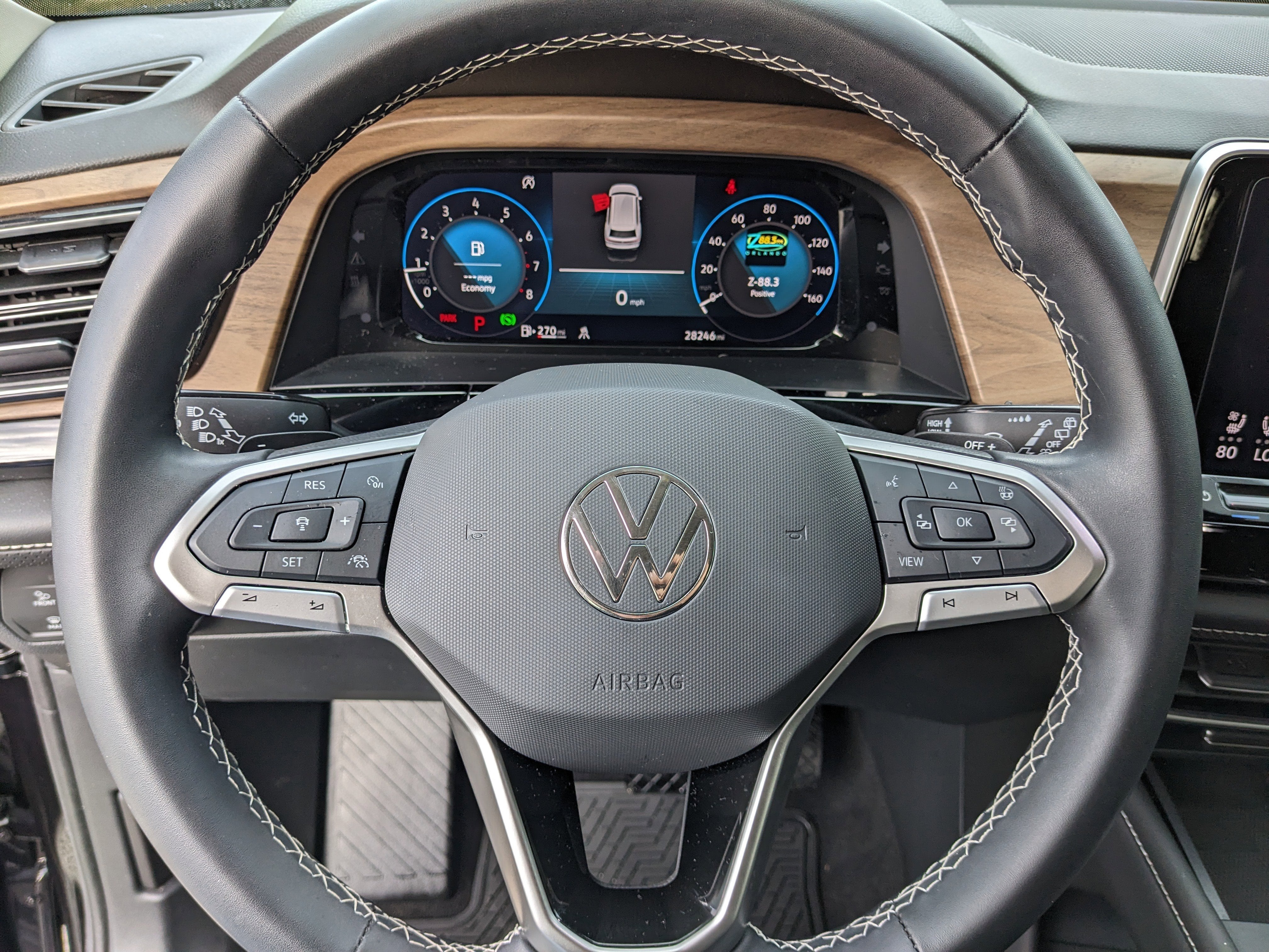 2024 Volkswagen Atlas 2.0T SE