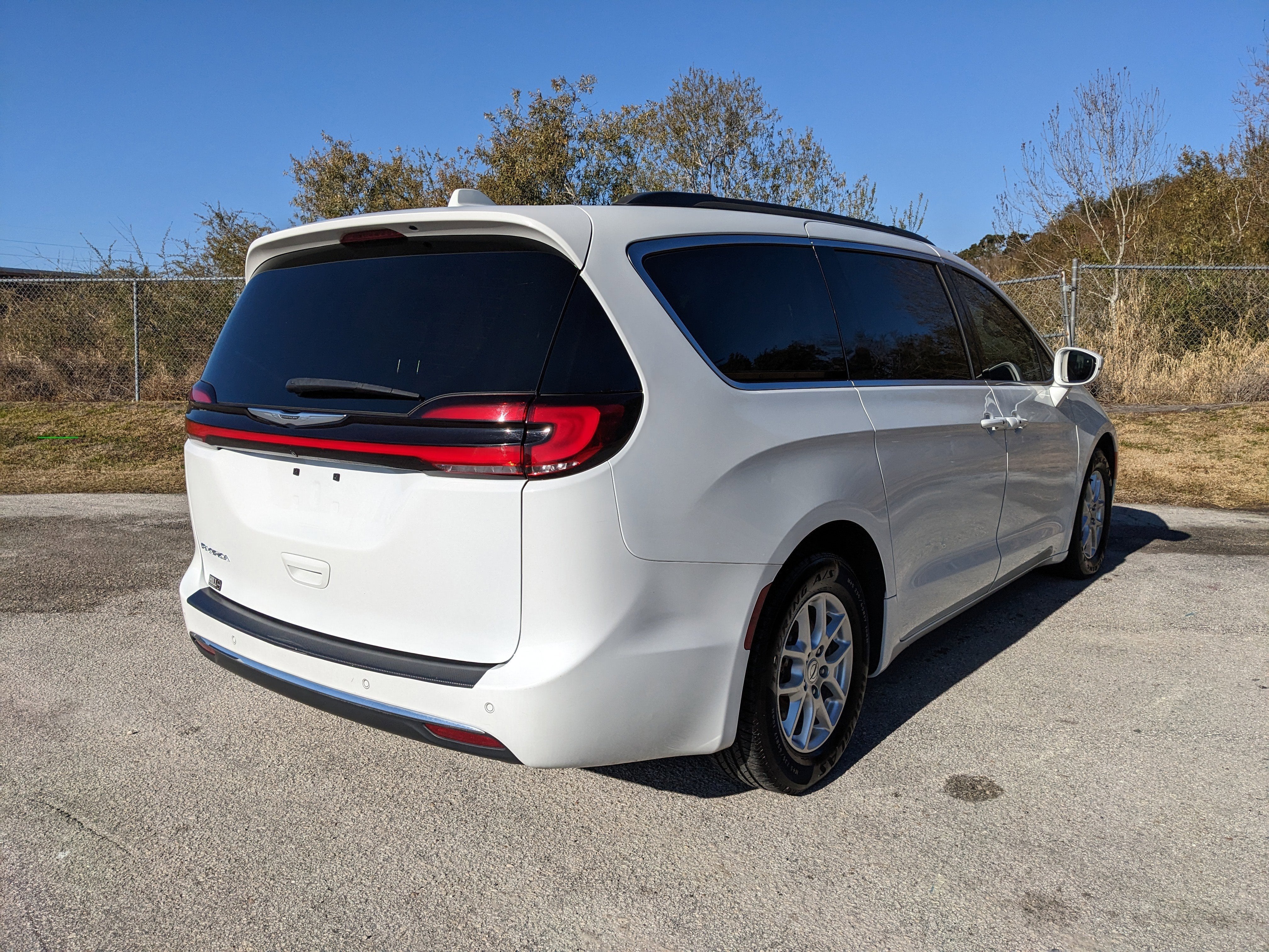 2022 Chrysler Pacifica Touring L