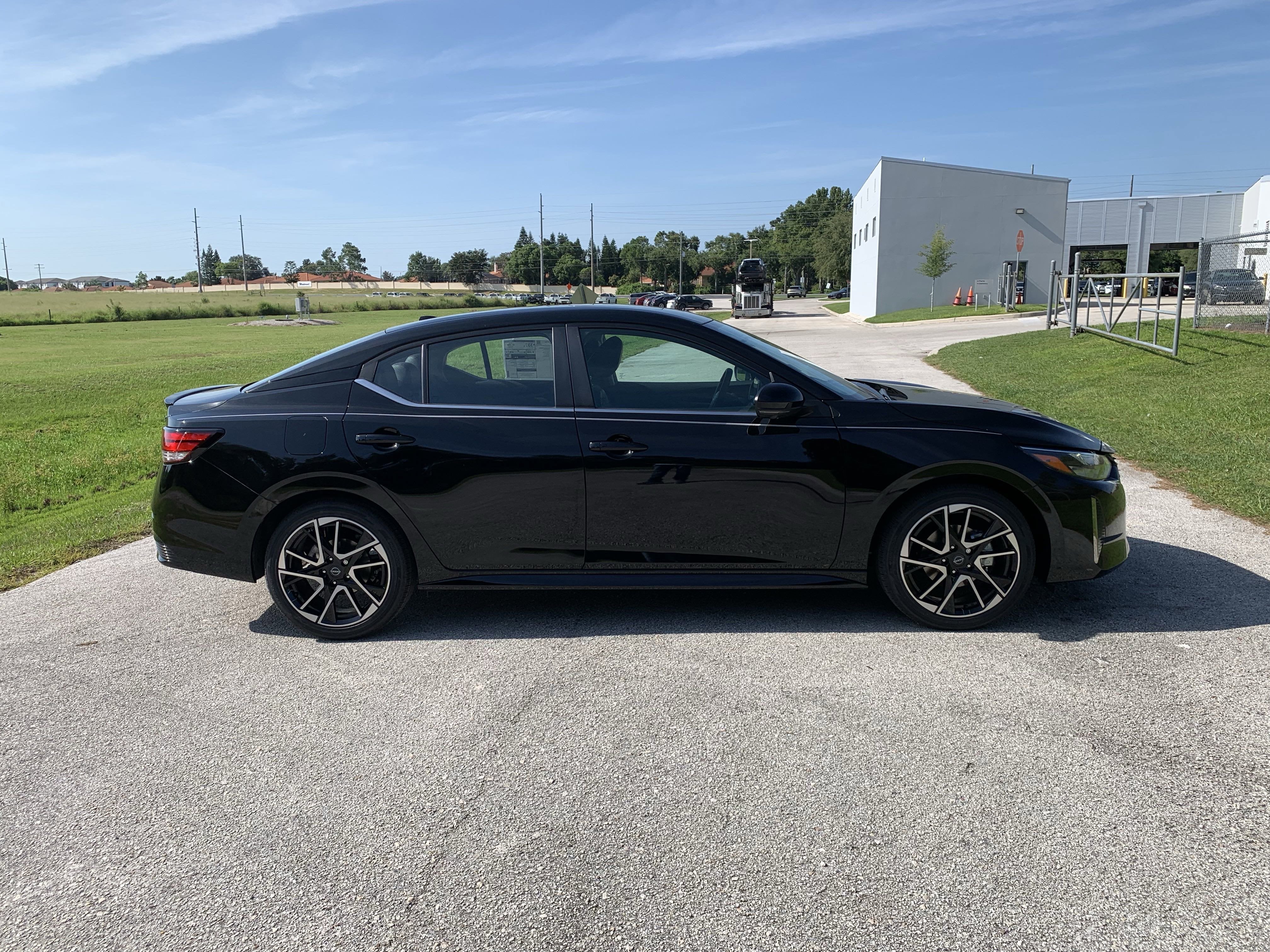 2025 Nissan Sentra SR