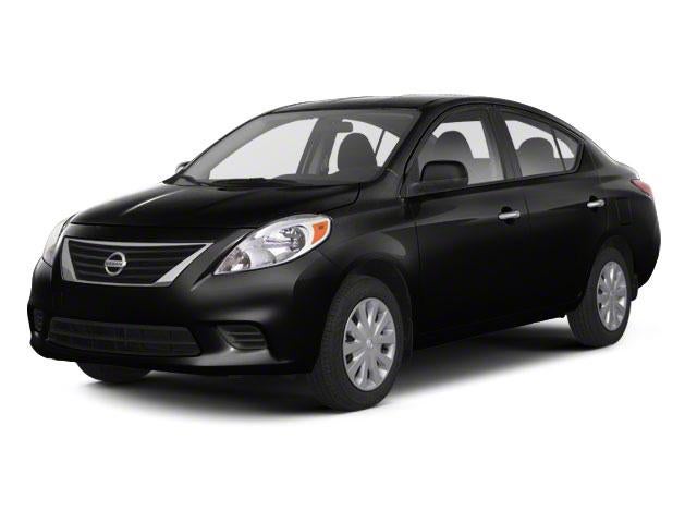 2013 Nissan Versa SV