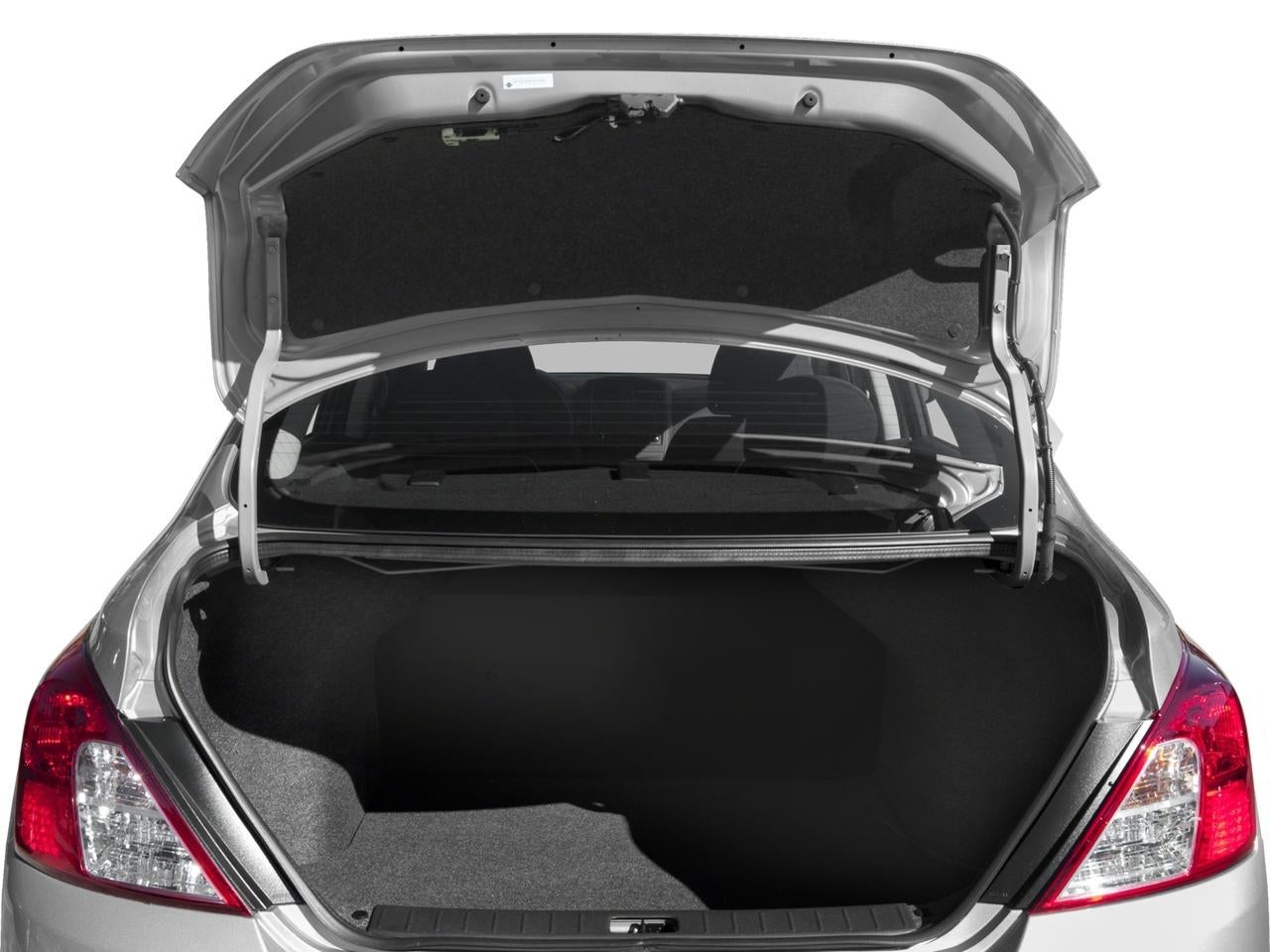 2018 Nissan Versa Sedan S Plus