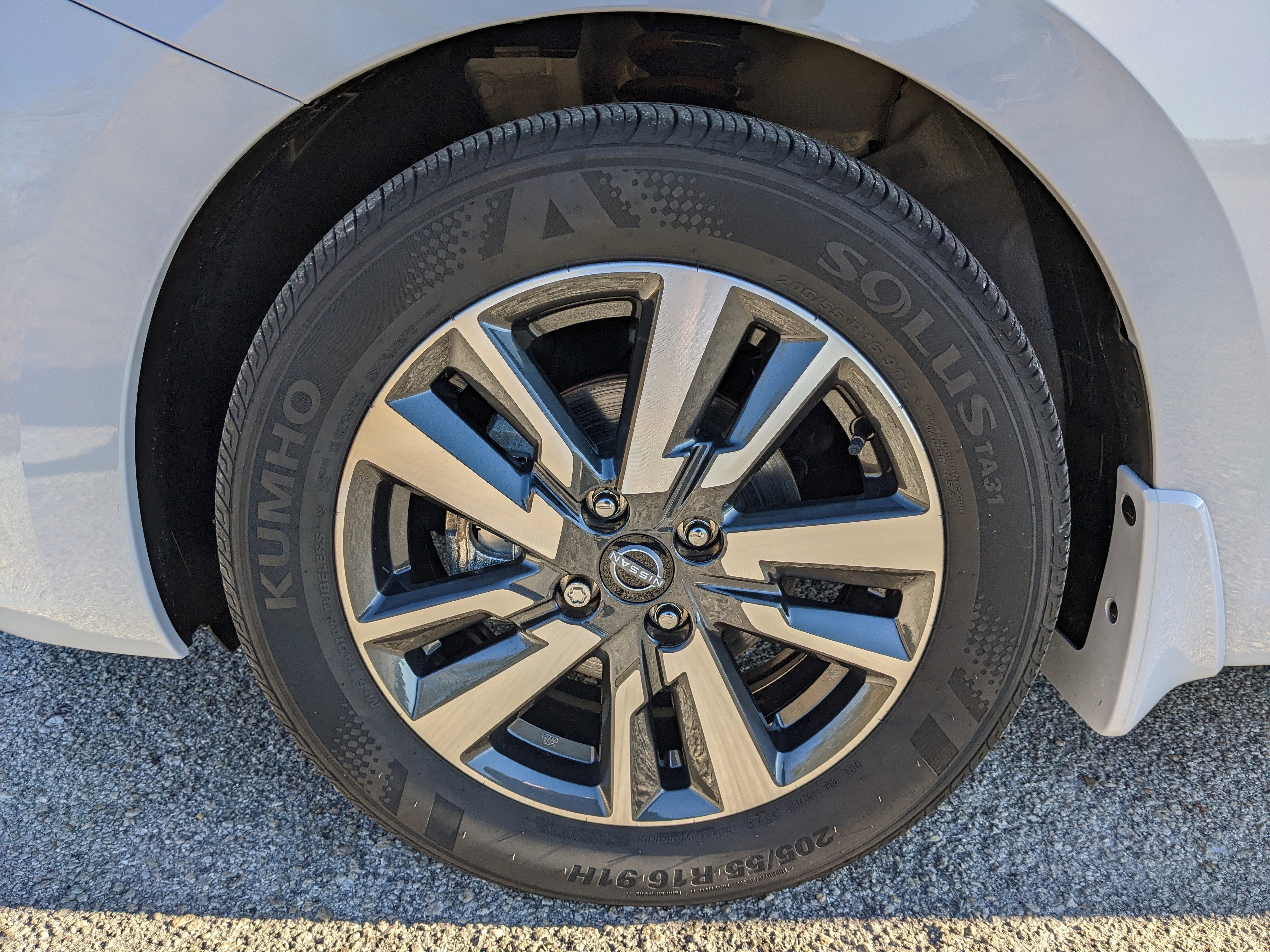 2024 Nissan Versa SV