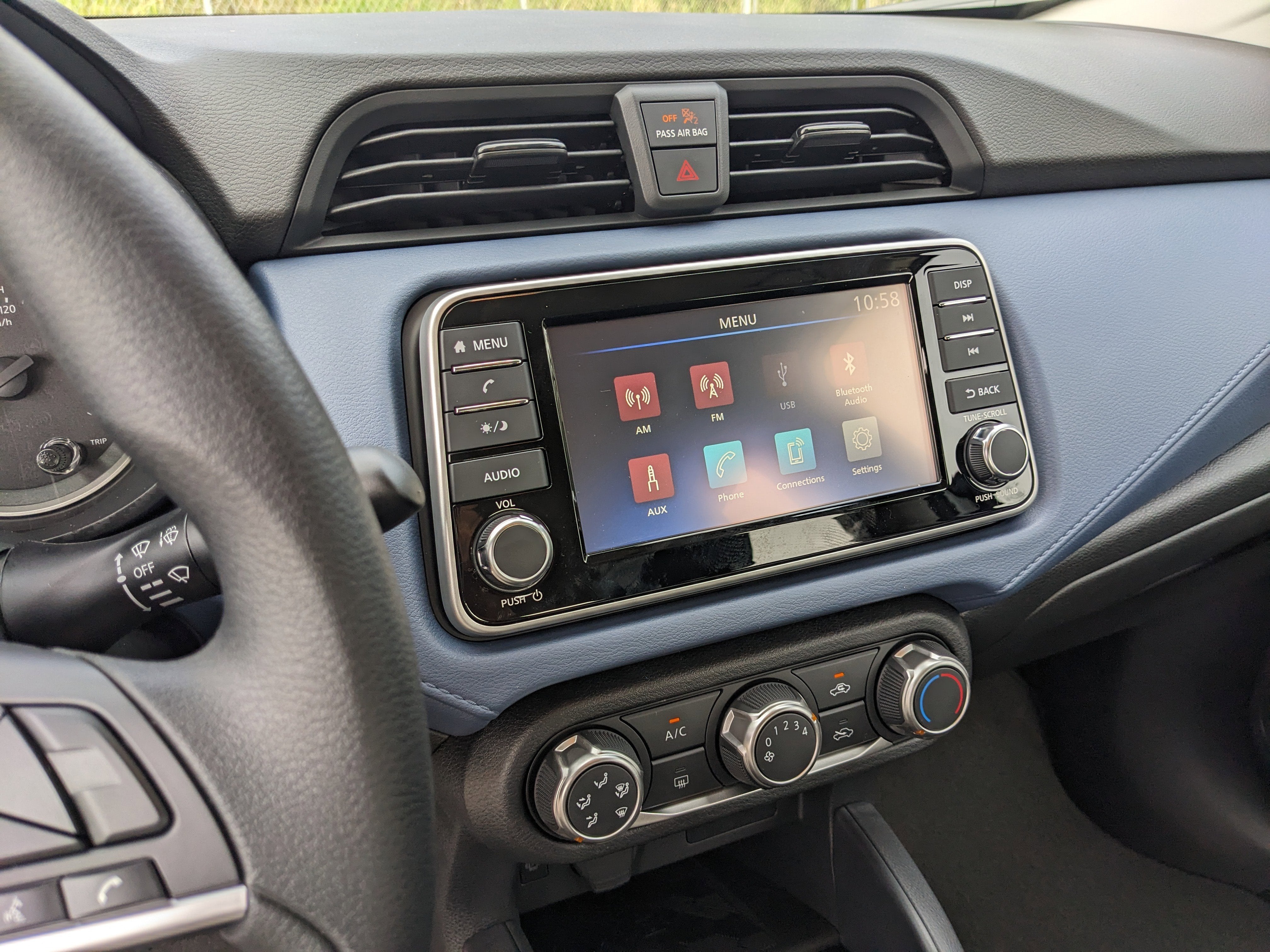 2025 Nissan Versa SV