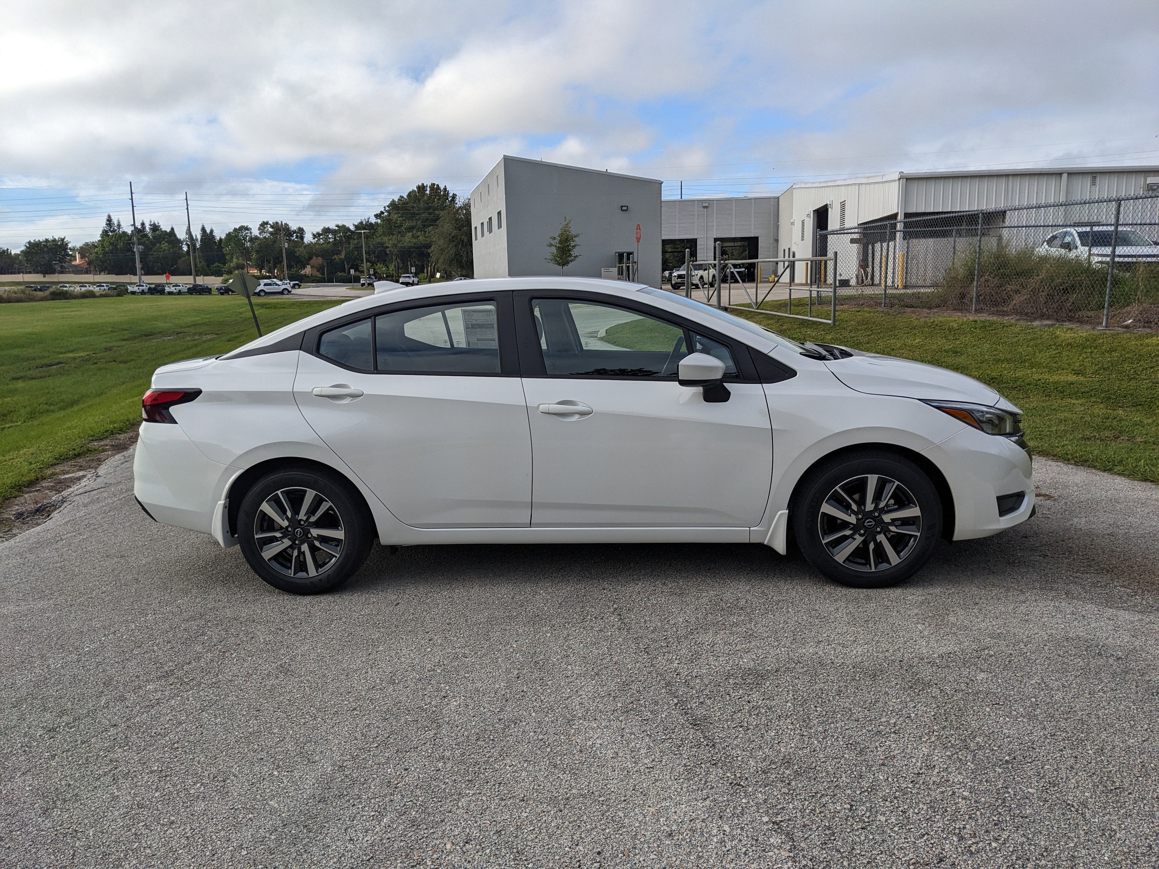 2025 Nissan Versa SV