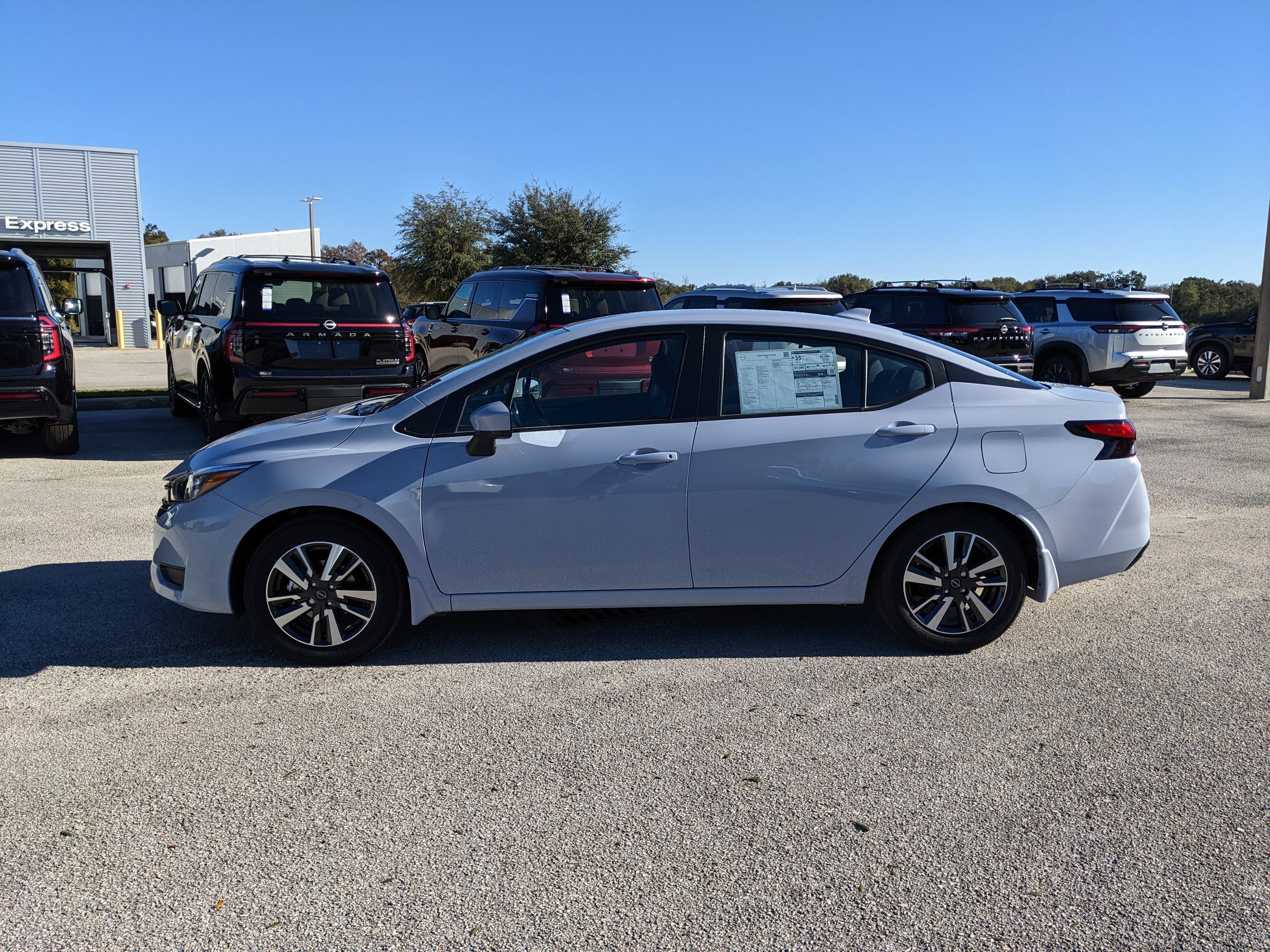2025 Nissan Versa SV