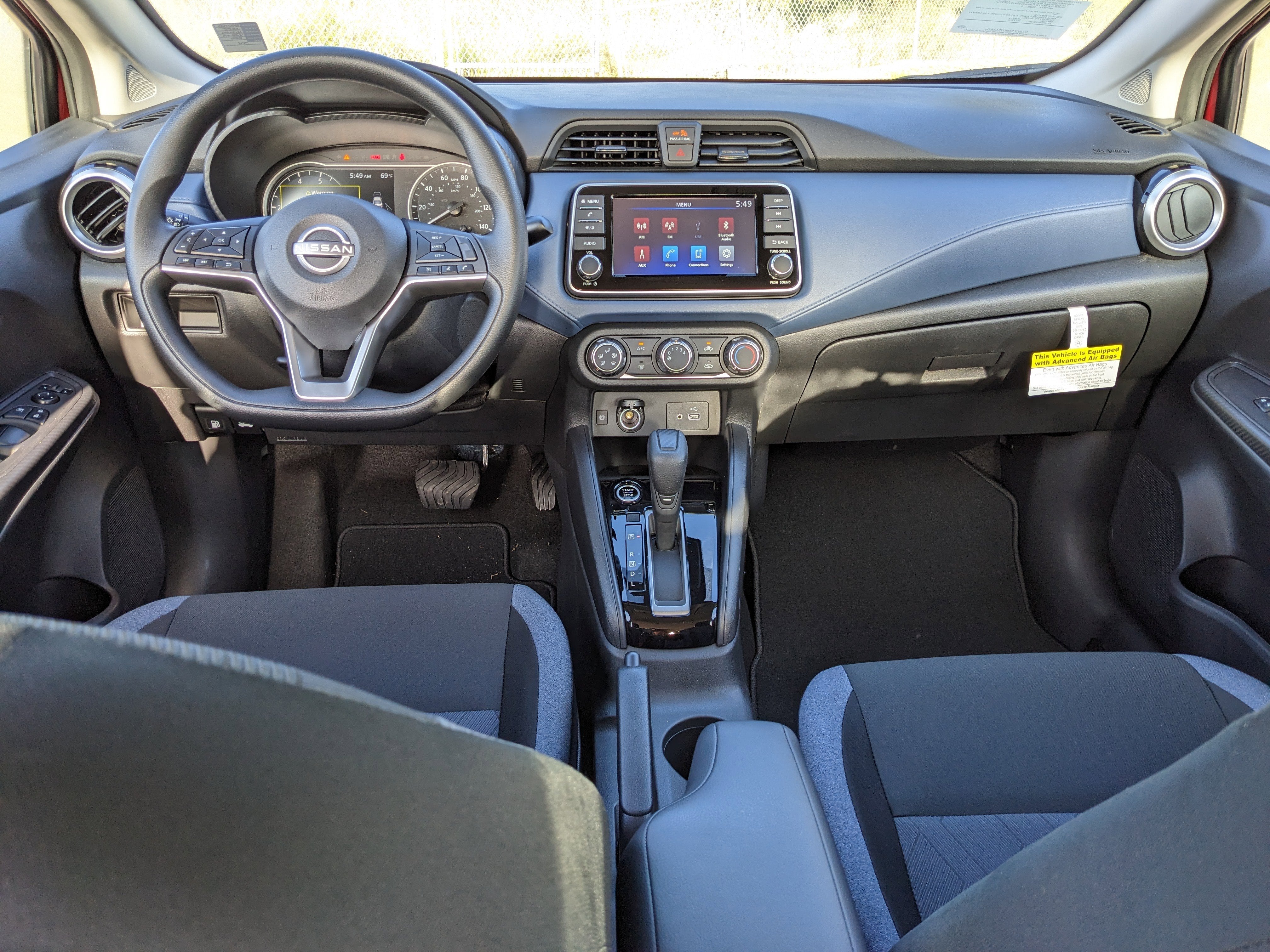 2025 Nissan Versa SV