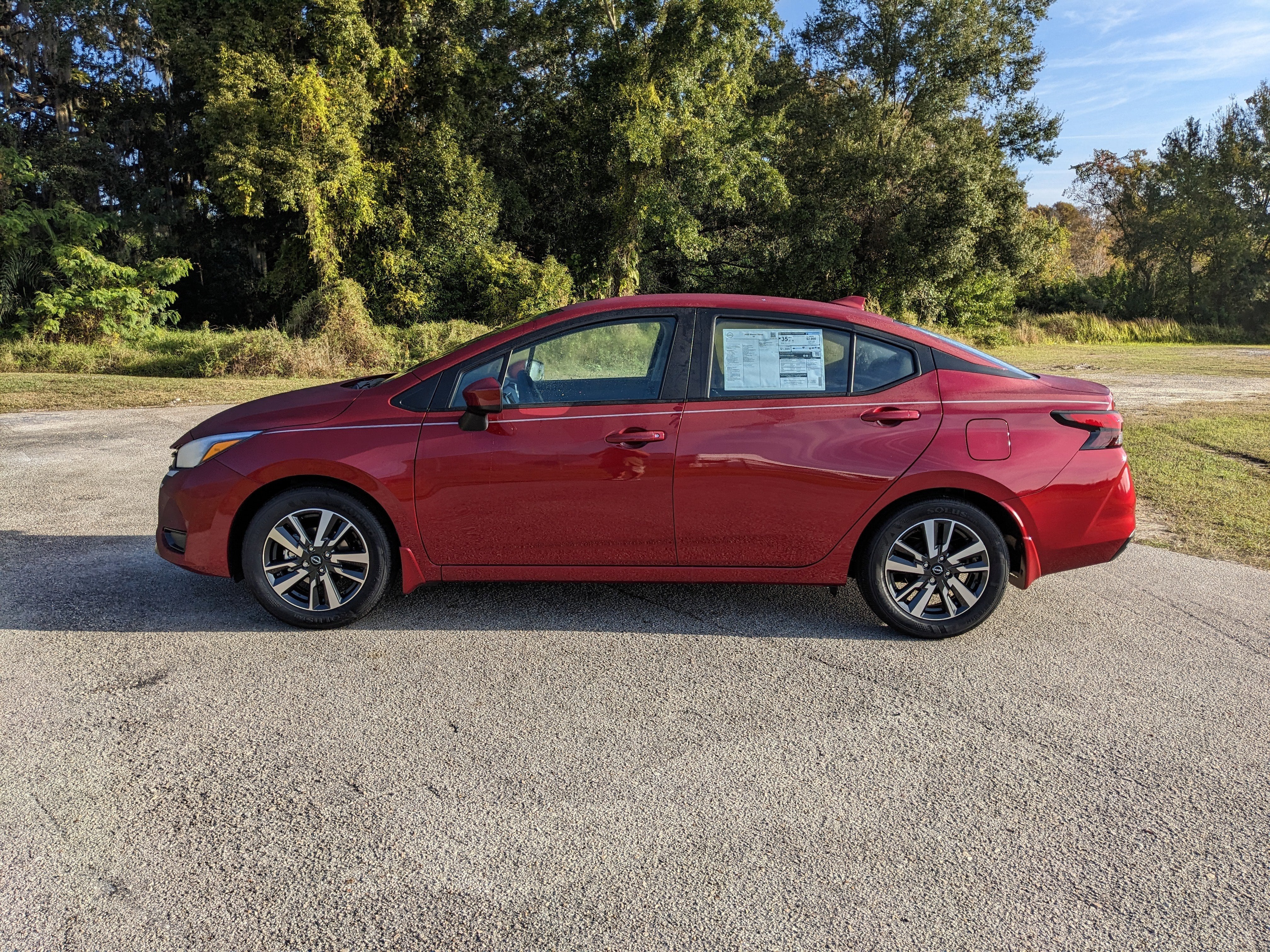 2025 Nissan Versa SV