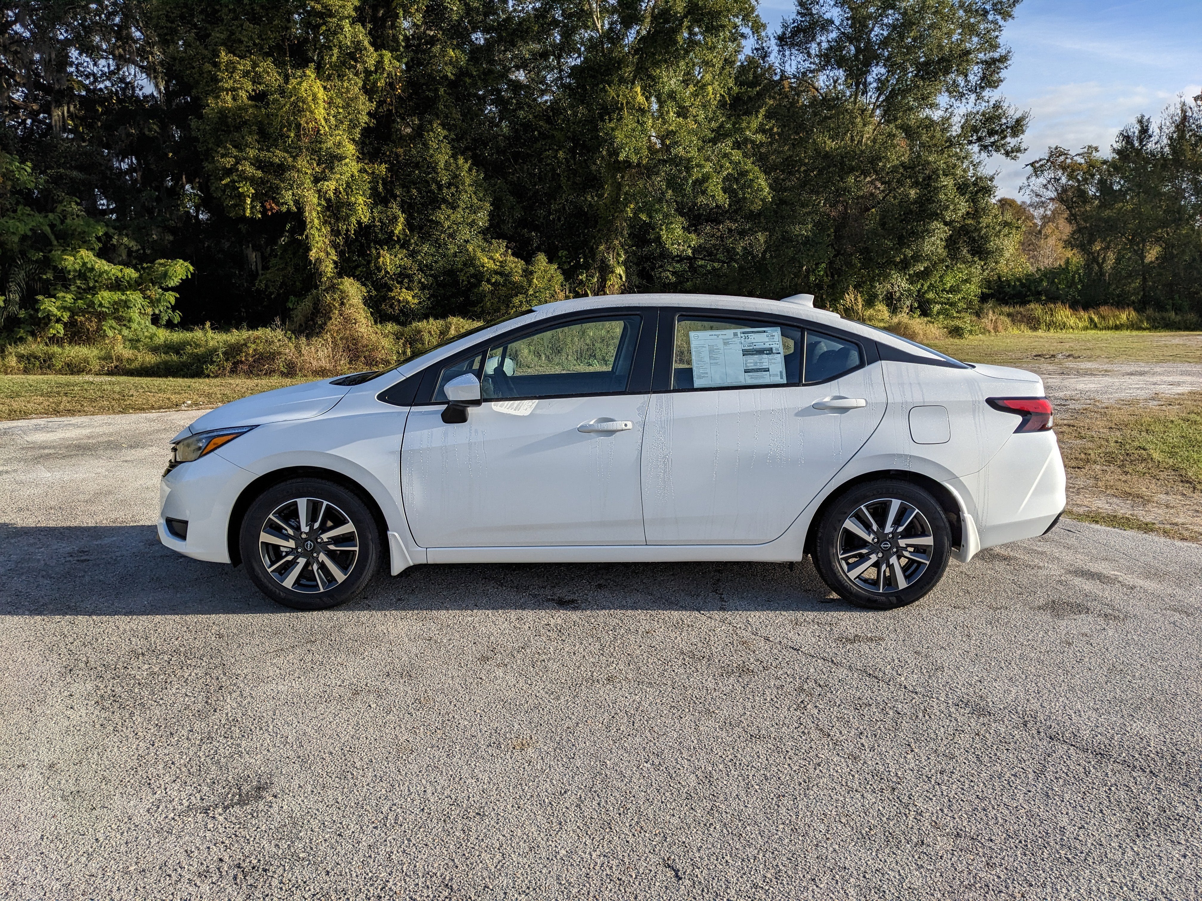 2025 Nissan Versa SV