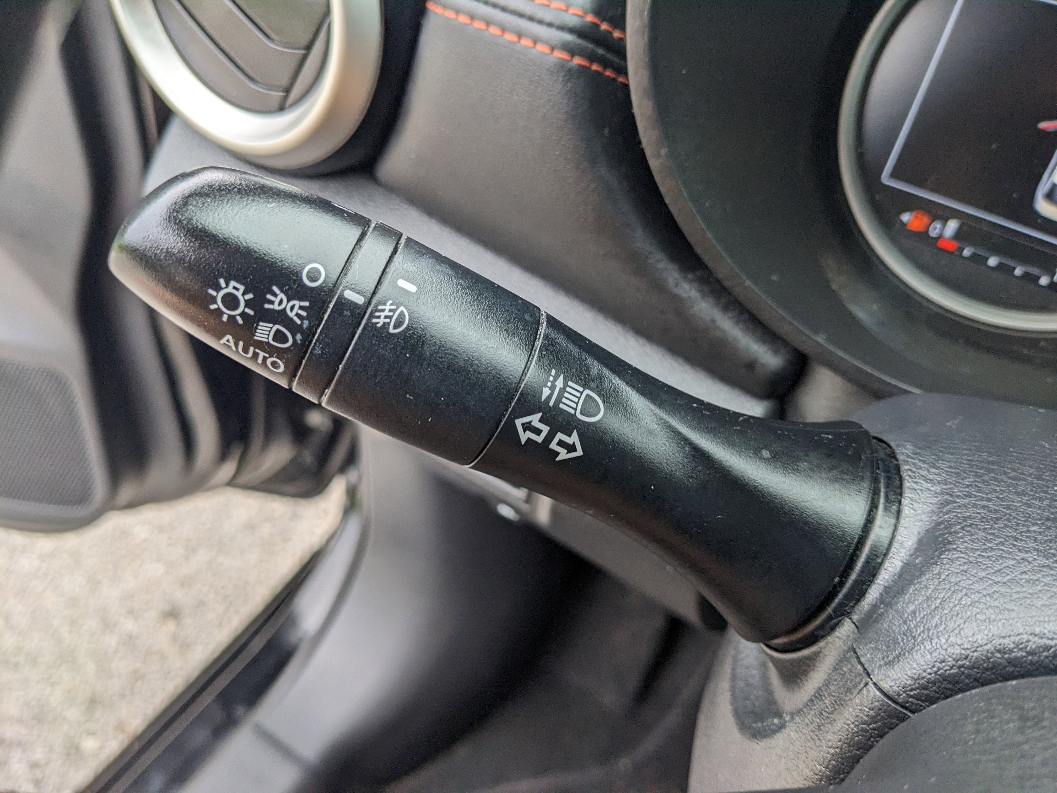 2020 Nissan Versa SR